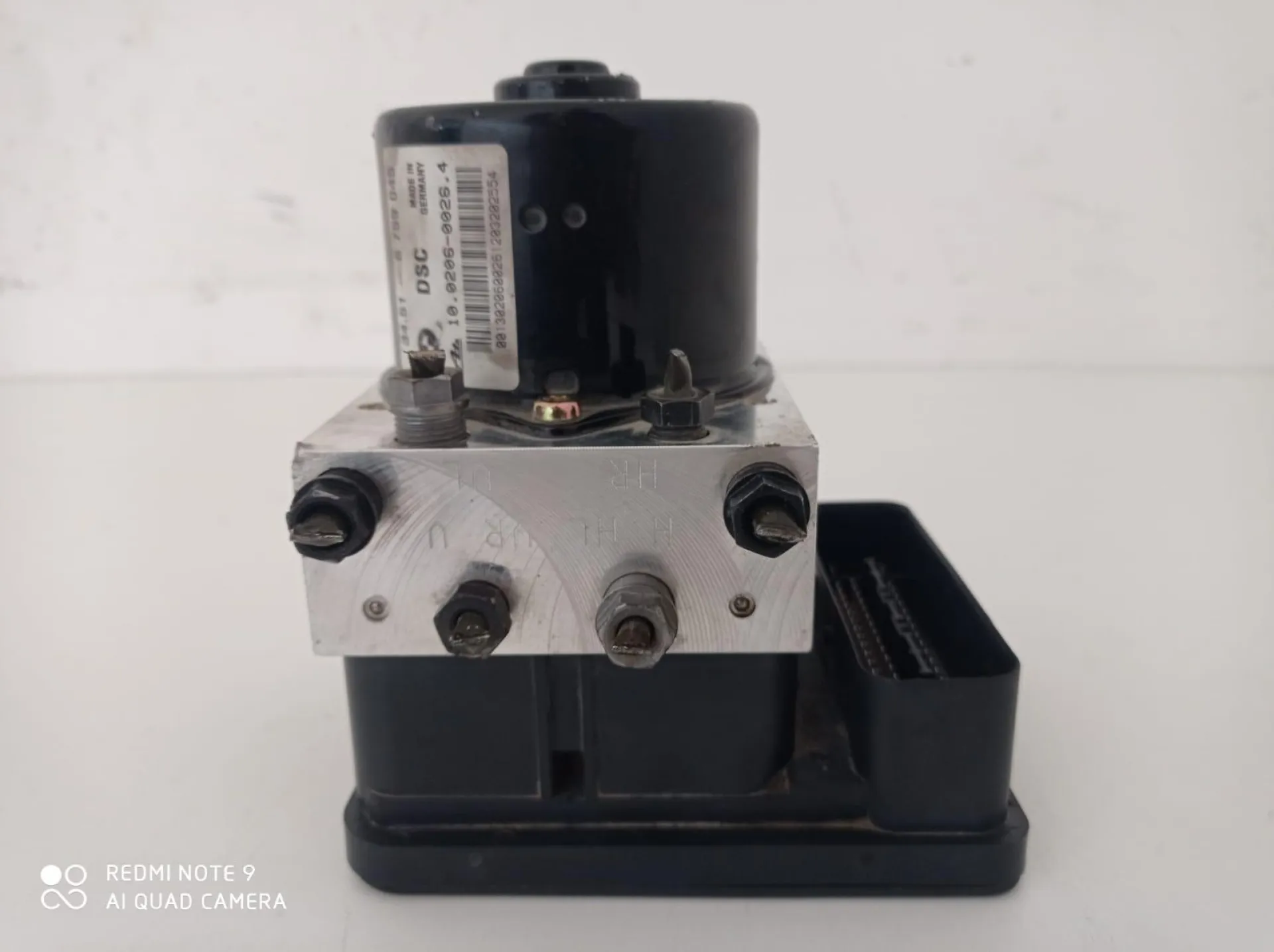 ABS con codice 34.51-6759045 da BMW Serie 1 Serie (E87) Diesel 2000 (07>)