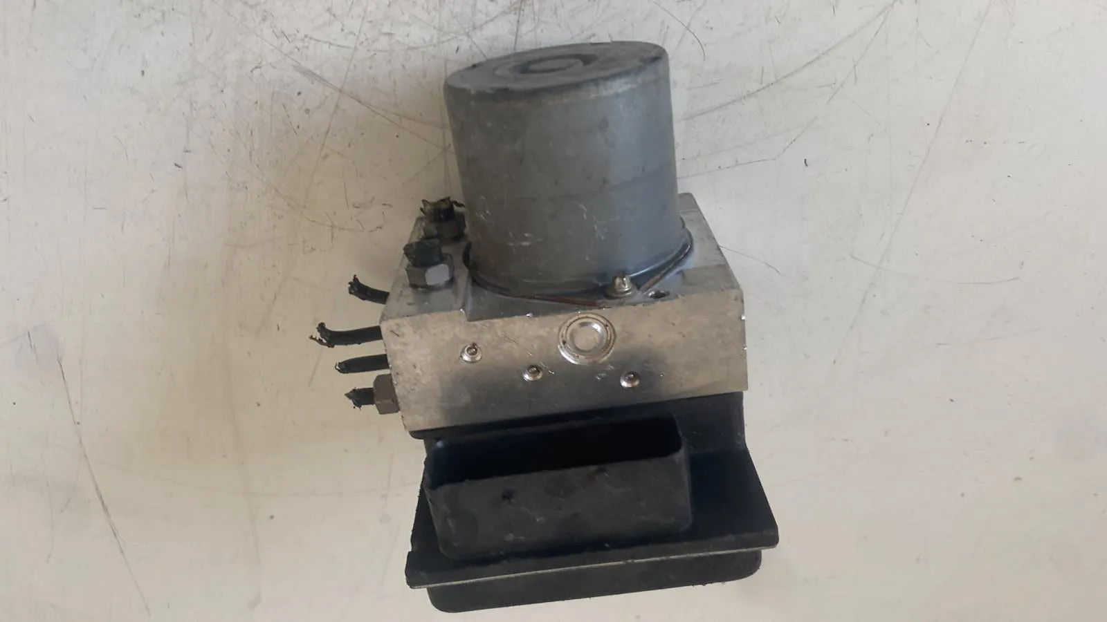 ABS con codice 0265234035 da BMW X3 1° Serie con codice motore 204D4/204D4 Diesel 2000 (04>10)