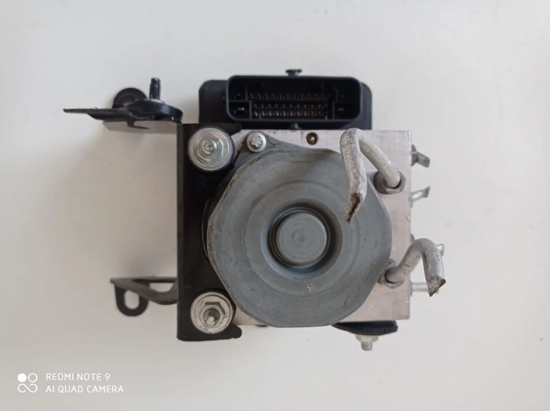 ABS con codice 2265106455 da RENAULT Twingo III serie Benzina 1000 (14>)
