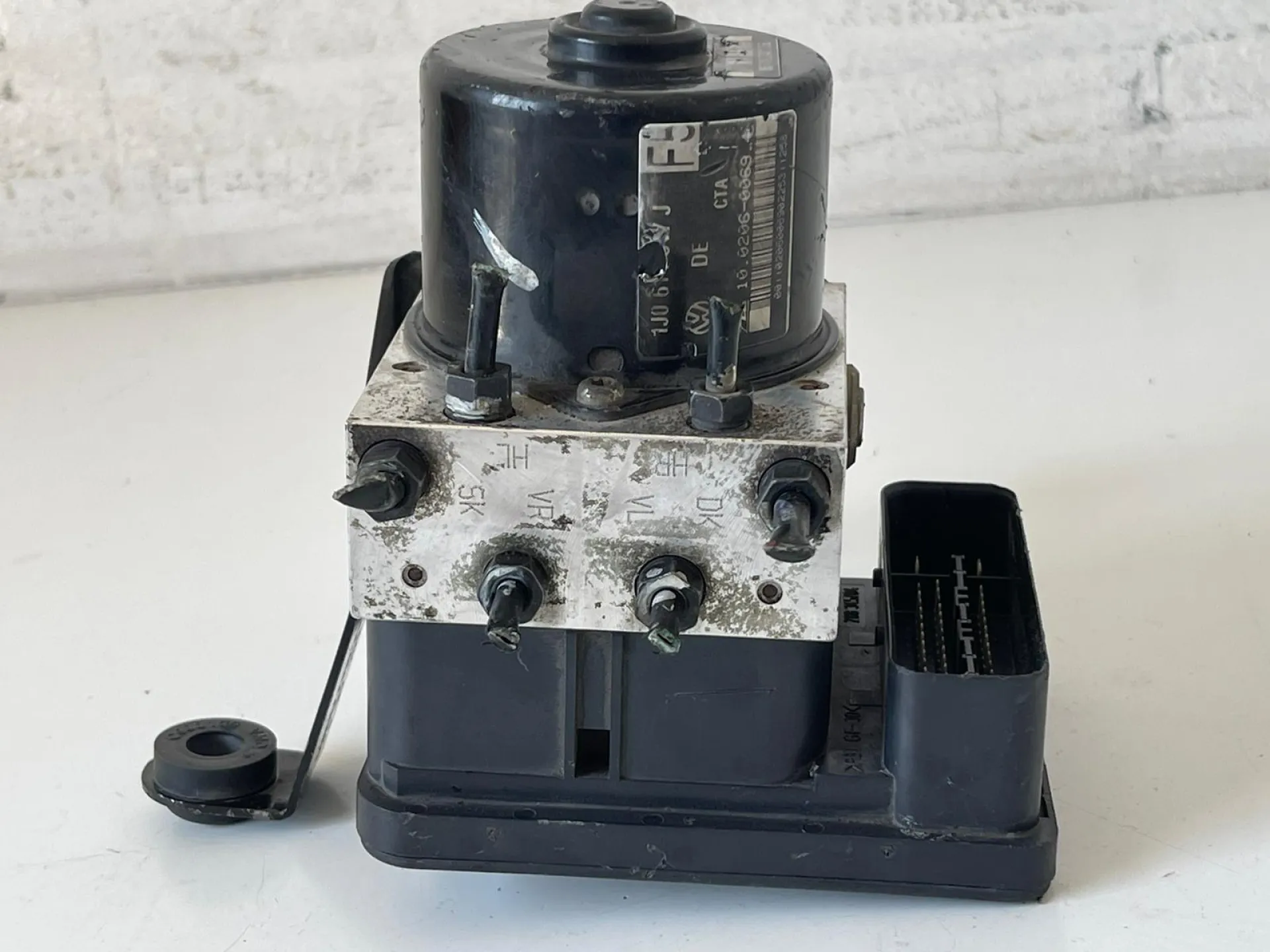 ABS con codice 10.0960-0335.3 da SEAT Leon 1° Serie Diesel 1900 (99>05)