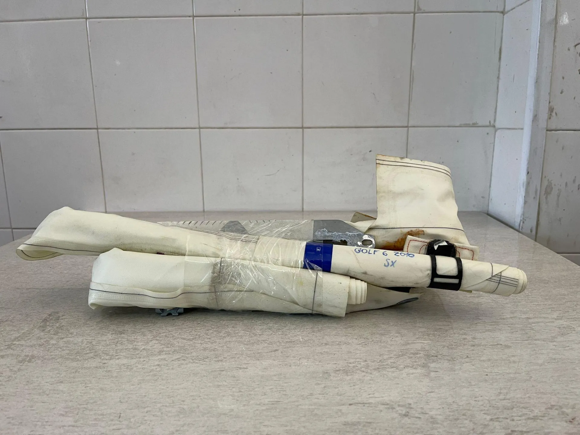 AIRBAG A TENDINA LATO SINISTRO VOLKSWAGEN Golf 6 Berlina 1K6880741T (08>12)