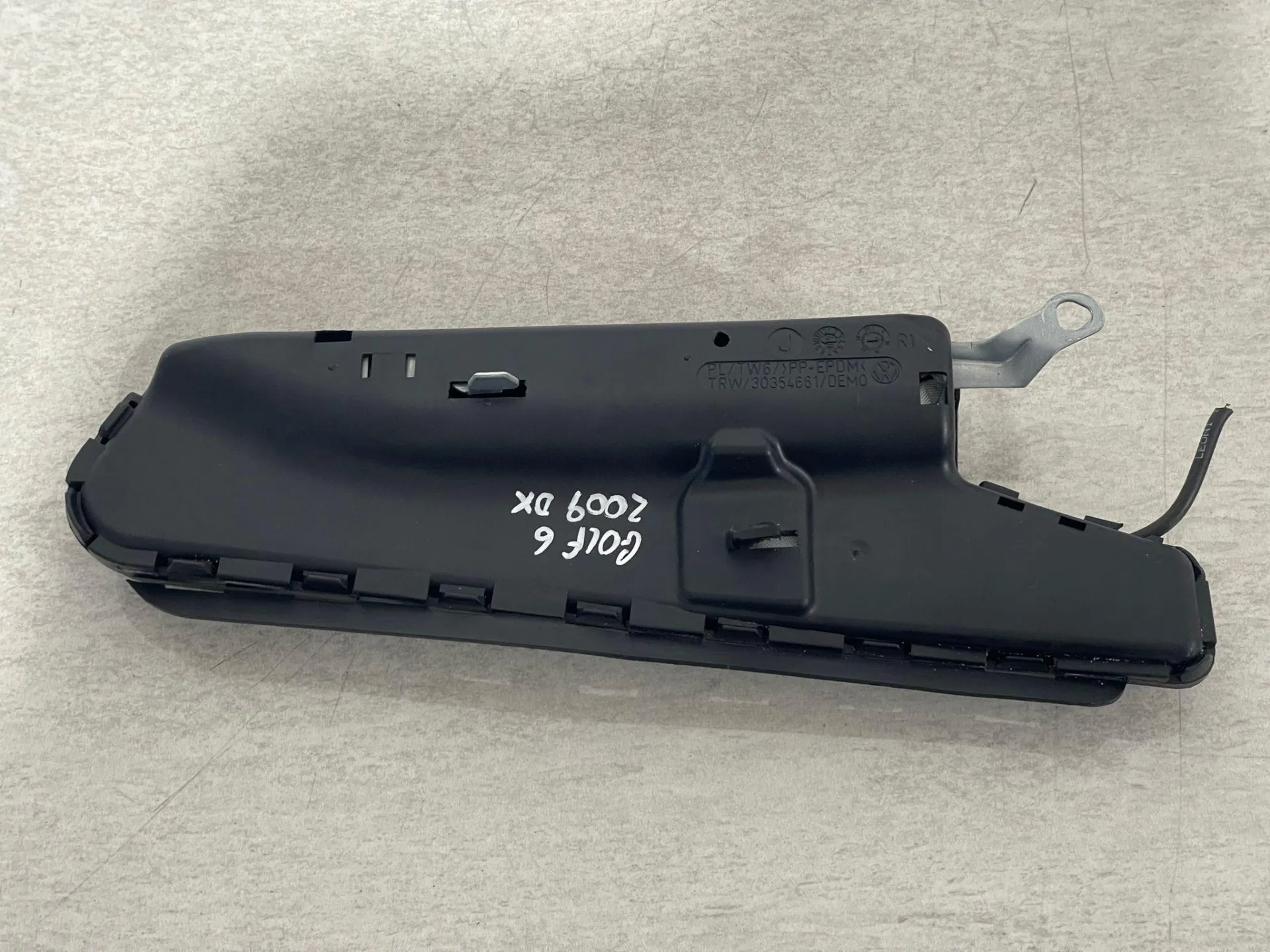AIRBAG SEDILE DESTRO con codice 34077797A da VOLKSWAGEN Golf 6 Berlina (08>12)