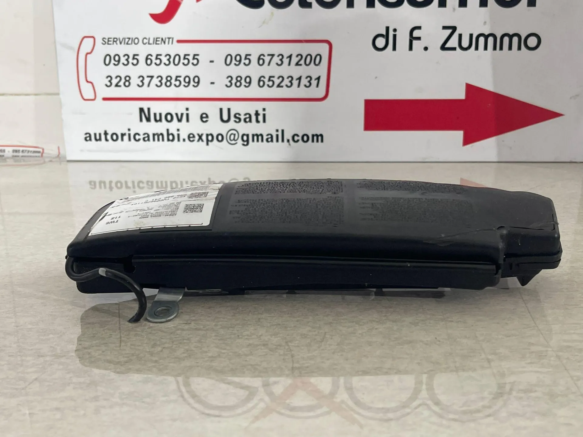 AIRBAG SEDILE SINISTRO con codice 6R0880241C da VOLKSWAGEN Polo 5° Serie (09>17)