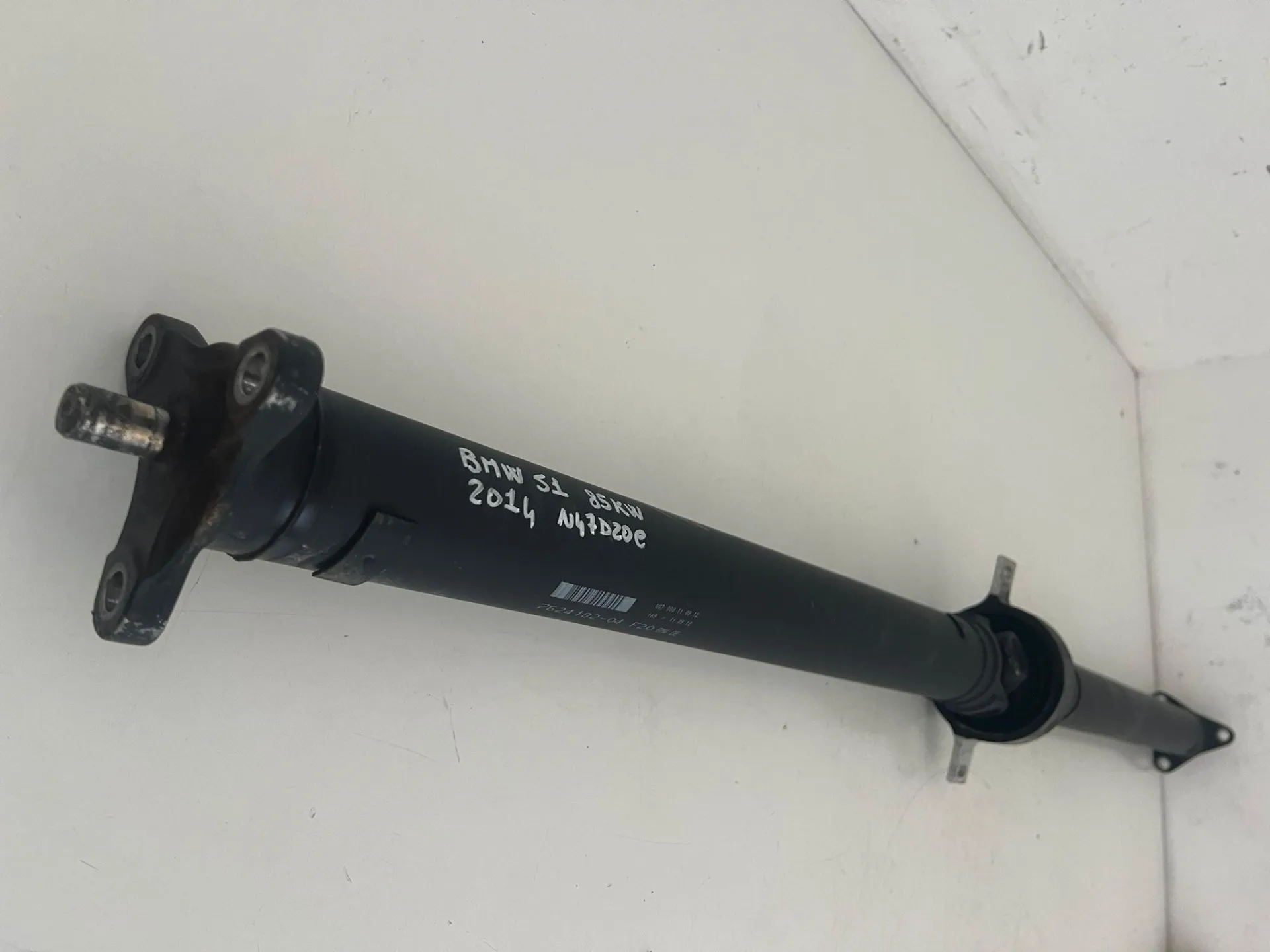 ALBERO DI TRASMISSIONE CENTRALE con codice 7624182-04 da BMW Serie 1 F20 con codice motore N47D20C/N47D20C Diesel 2000 (11>19)