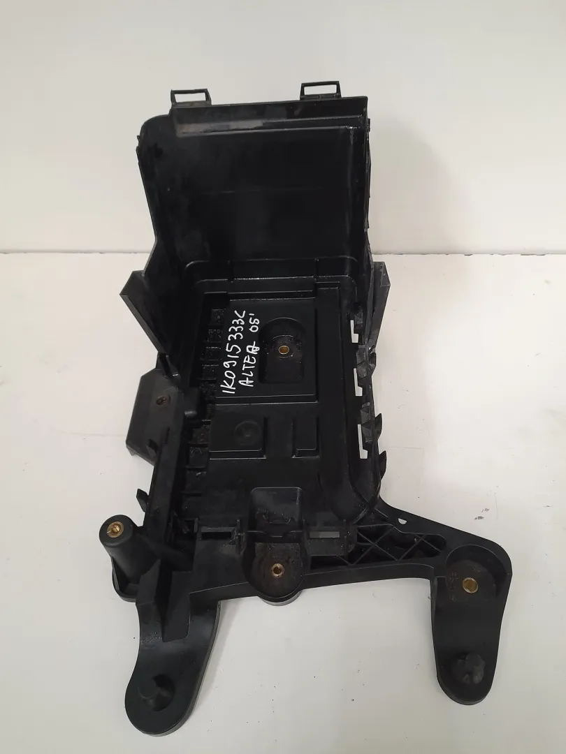 Alloggio batteria Seat Altea 2.0 D del 2005 CODICE RICAMBIO : 1K0915333C