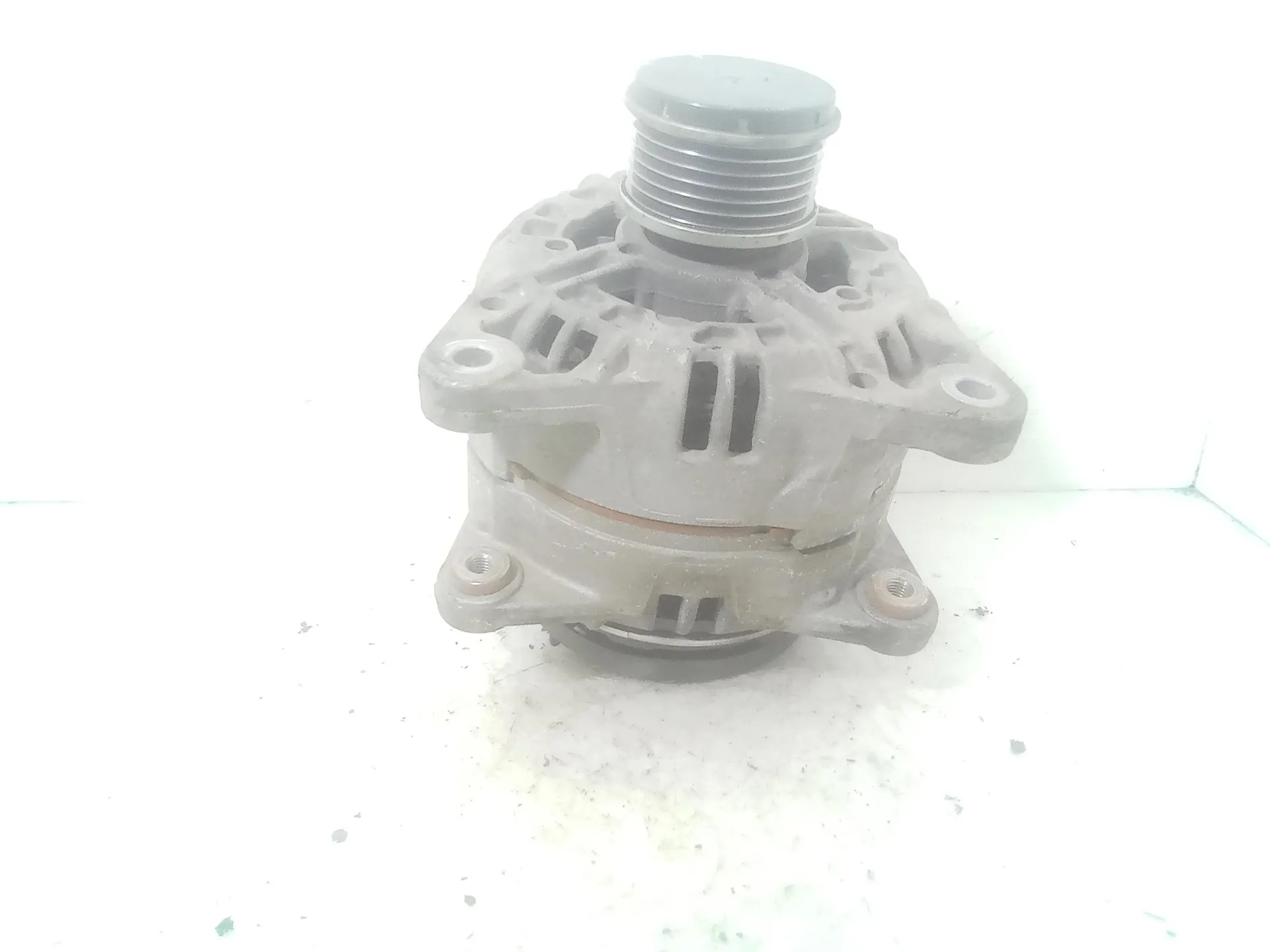 ALTERNATORE con codice 0124525140 da NISSAN Qashqai +2 K9K Diesel 1500 (08>13)