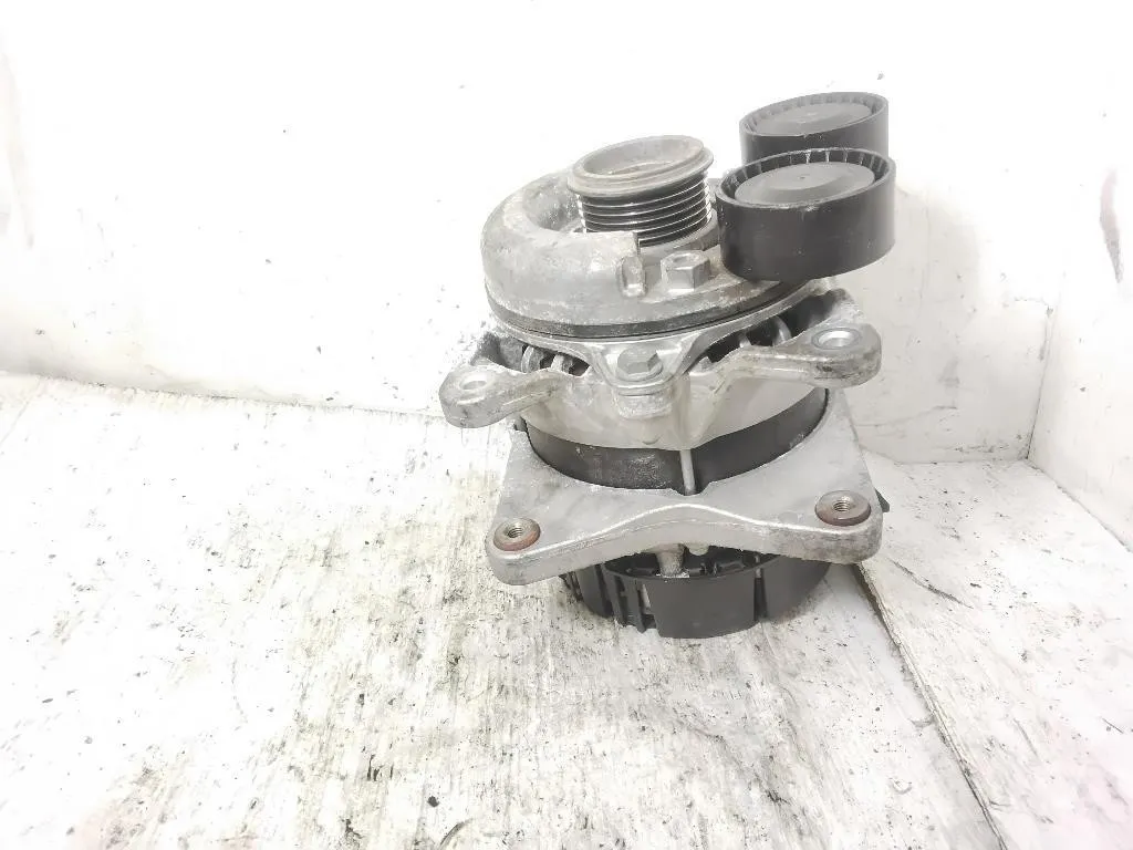 ALTERNATORE con codice 2310A1749R da NISSAN Qashqai Serie (J12) HR13 hybrid 1332 (21>)