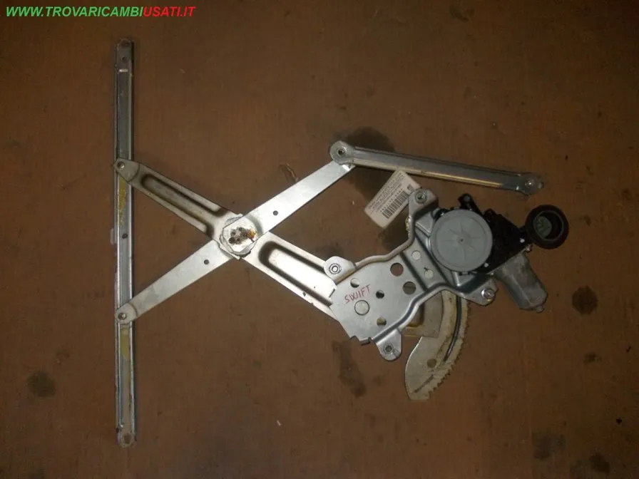 ALZACRISTALLO ELETTR. PORTA ANT.D. 6 FILI SUZUKI SWIFT (RS/MZ)