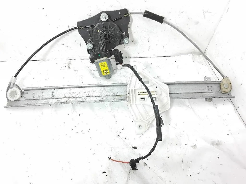 ALZACRISTALLO ELETTRICO ANT. DX con codice 82460-K6000 da HYUNDAI i10 Serie (AC3, AI3) (19>)