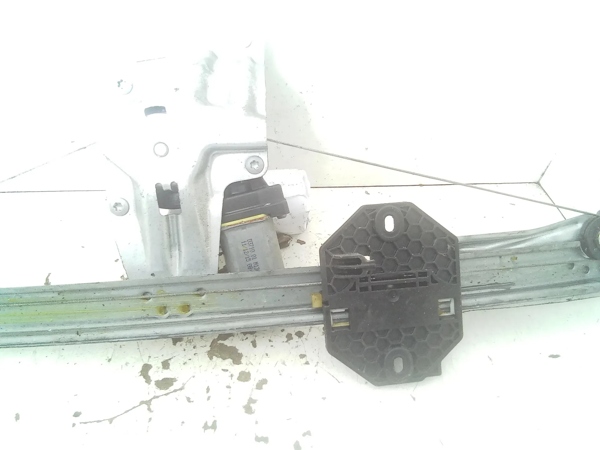ALZACRISTALLO ELETTRICO ANT. SX con codice 807213282 da DACIA Sandero Serie II (12>20)
