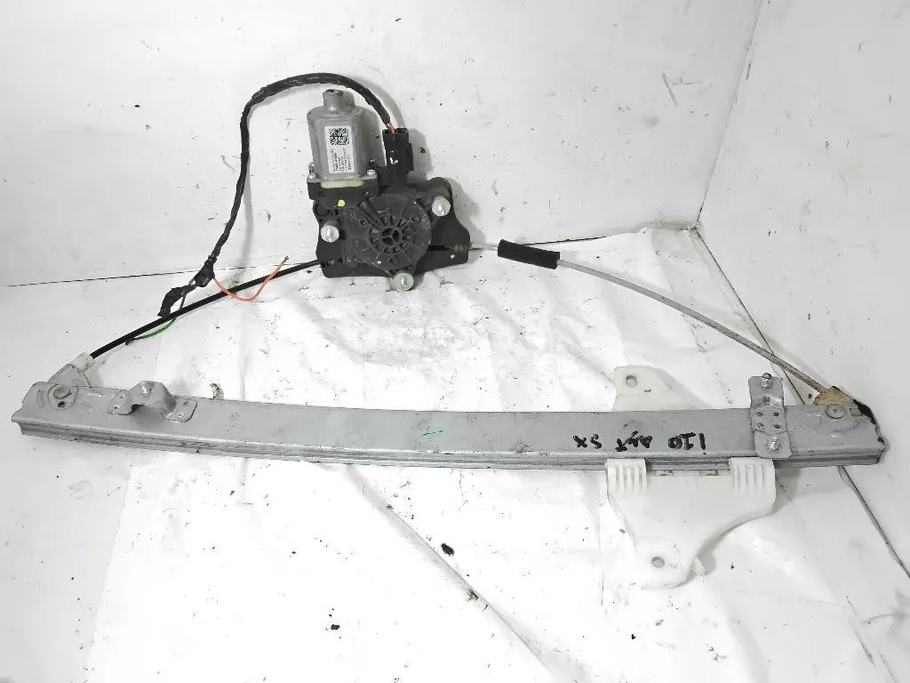 ALZACRISTALLO ELETTRICO ANT. SX con codice 82450-K6000 da HYUNDAI i10 Serie (AC3, AI3) (19>)