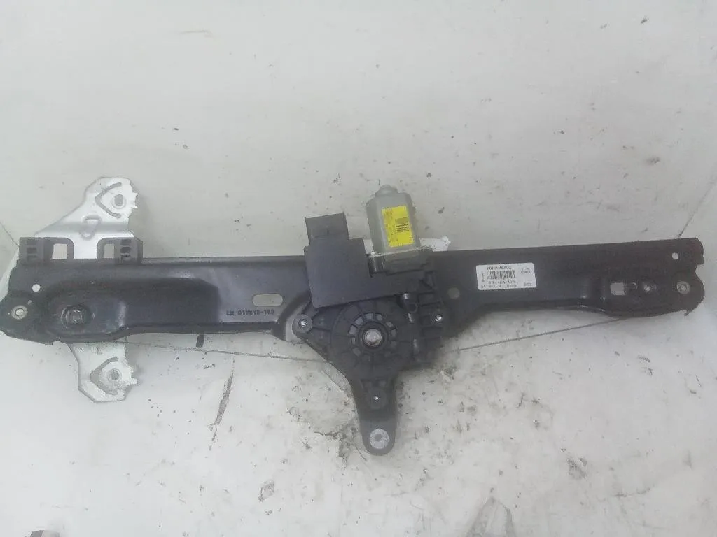 ALZACRISTALLO ELETTRICO ANT. SX con codice 807014EA0C da NISSAN Qashqai Serie (14>)