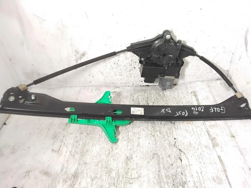 ALZACRISTALLO ELETTRICO POST. DX con codice 510839462D da VOLKSWAGEN Golf 7 Sportsvan (14>)