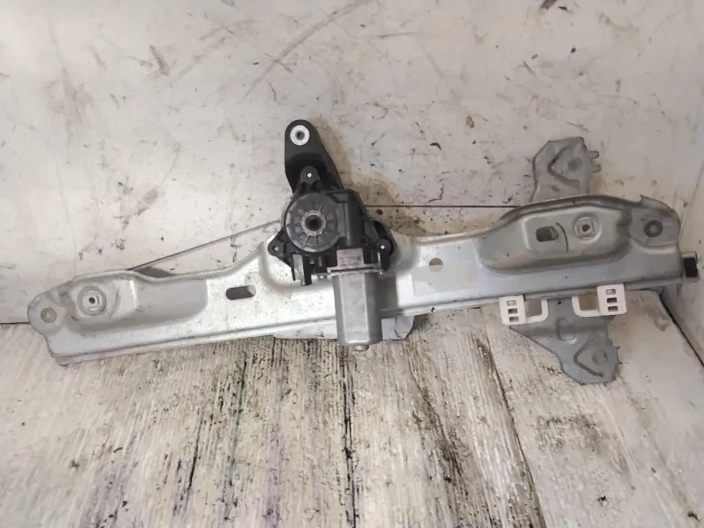 ALZACRISTALLO ELETTRICO POST. DX con codice GB-558RC da NISSAN Qashqai Serie (14>)