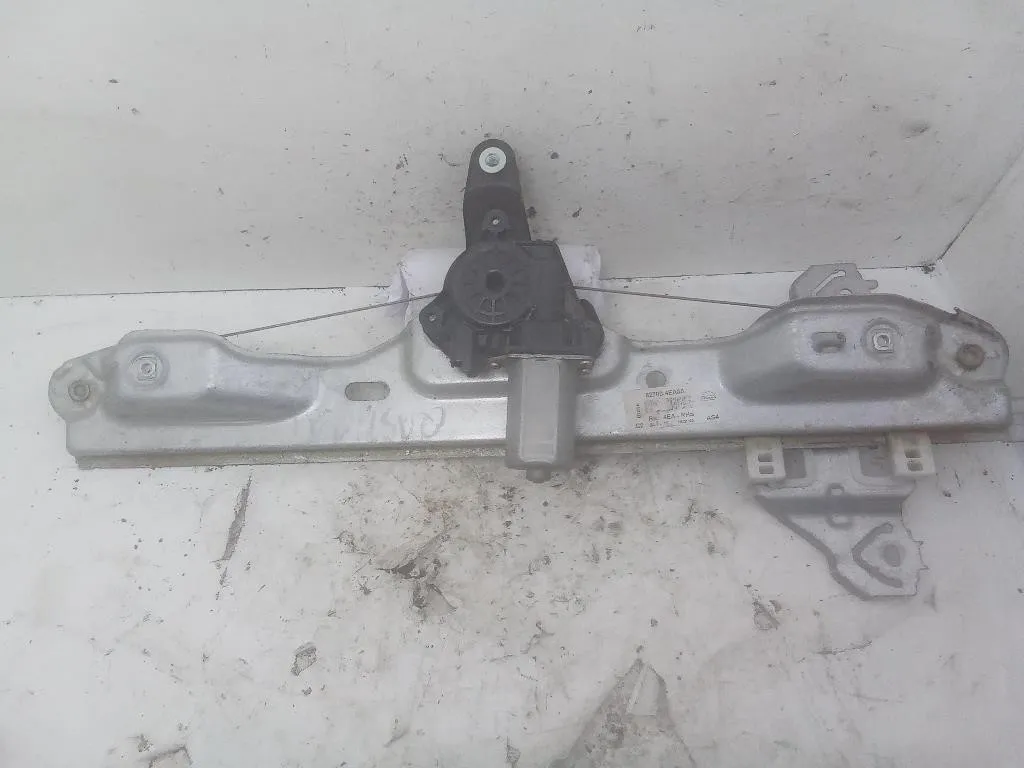 ALZACRISTALLO ELETTRICO POST. DX con codice 827004EA0A da NISSAN Qashqai Serie (14>)