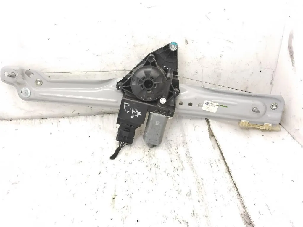 ALZACRISTALLO ELETTRICO POST. DX con codice 39187592 da OPEL Crossland Serie (X) (17>)