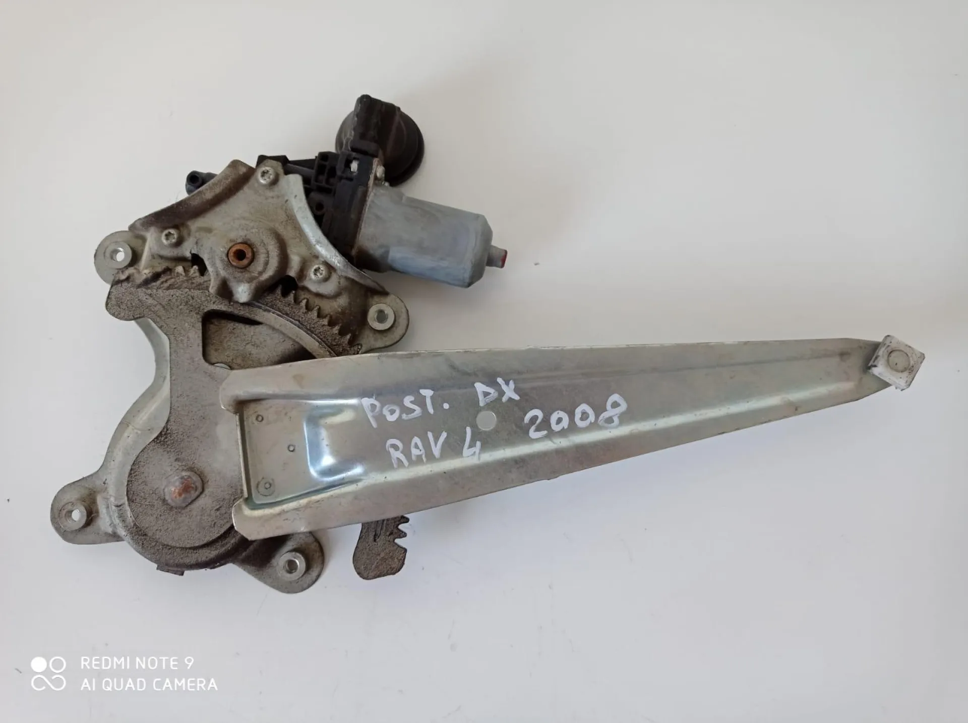 ALZACRISTALLO ELETTRICO POST. DX con codice 85720-35140 da TOYOTA Rav4 4° Serie (05>09)