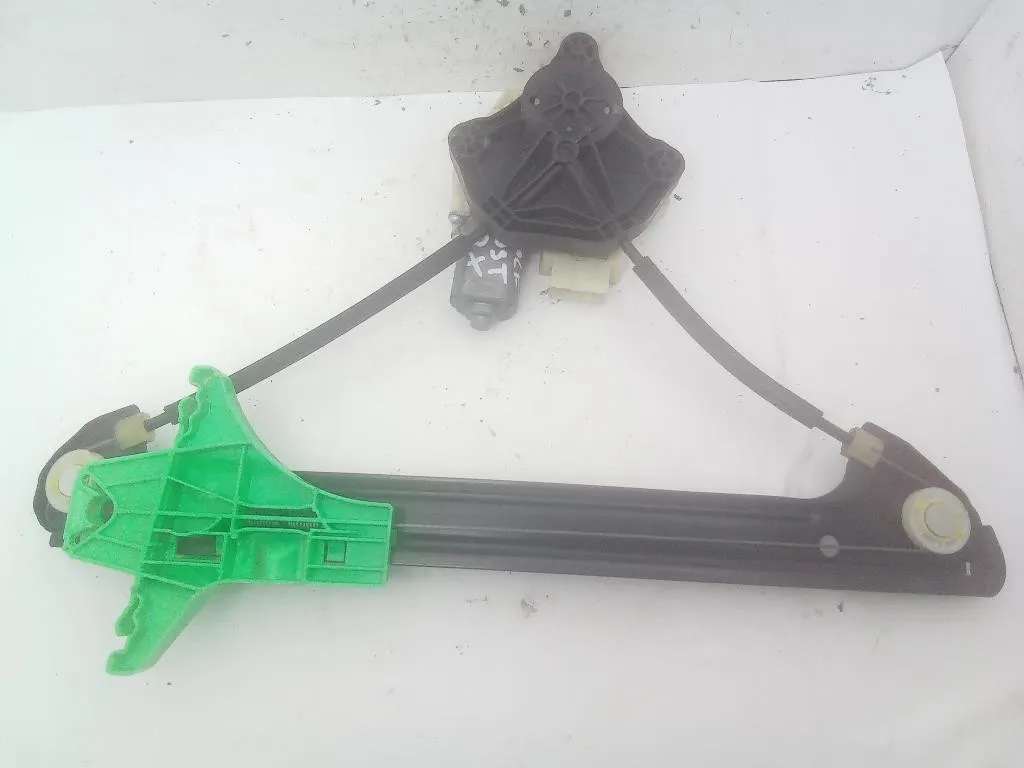 ALZACRISTALLO ELETTRICO POST. DX con codice 5G4839462C da VOLKSWAGEN Golf 7 Berlina (12>)