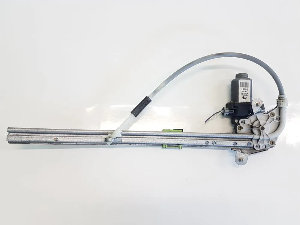 ALZACRISTALLO ELETTRICO POST. SX con codice 7700437156 da RENAULT Scenic Serie (99>03)