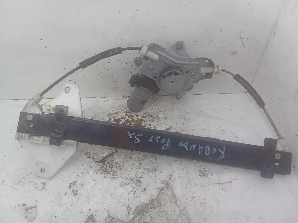 ALZACRISTALLO ELETTRICO POST. SX con codice 98830-CZ010 da SSANGYONG Korando 2° Serie (10>)