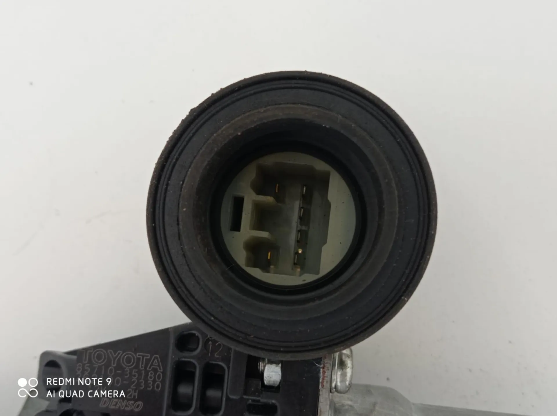 ALZACRISTALLO ELETTRICO POST. SX con codice 85710-35180 da TOYOTA Rav4 4° Serie (05>09)