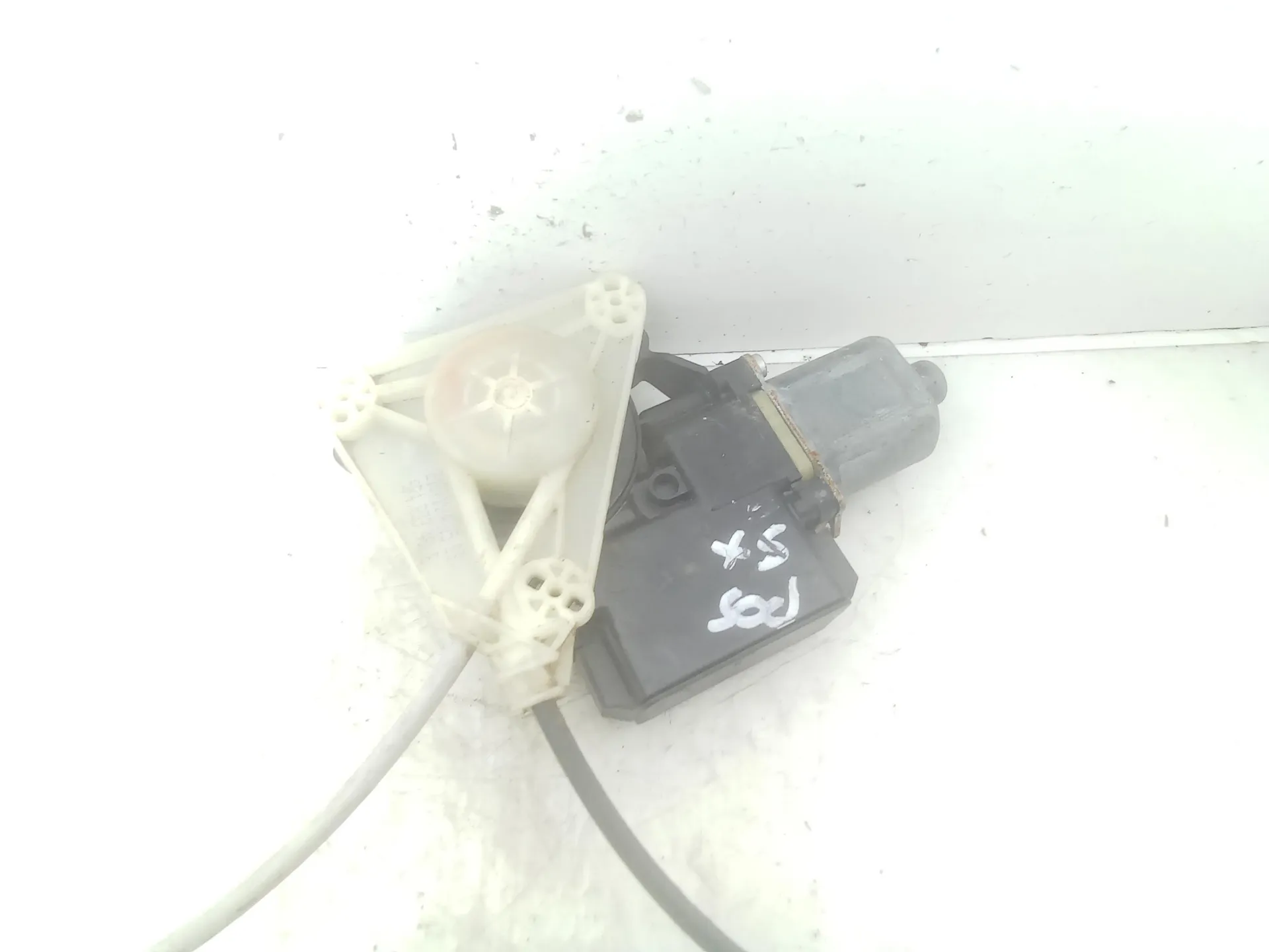 ALZACRISTALLO ELETTRICO POST. SX con codice 6r0959811g da VOLKSWAGEN Polo 5° Serie (09>17)