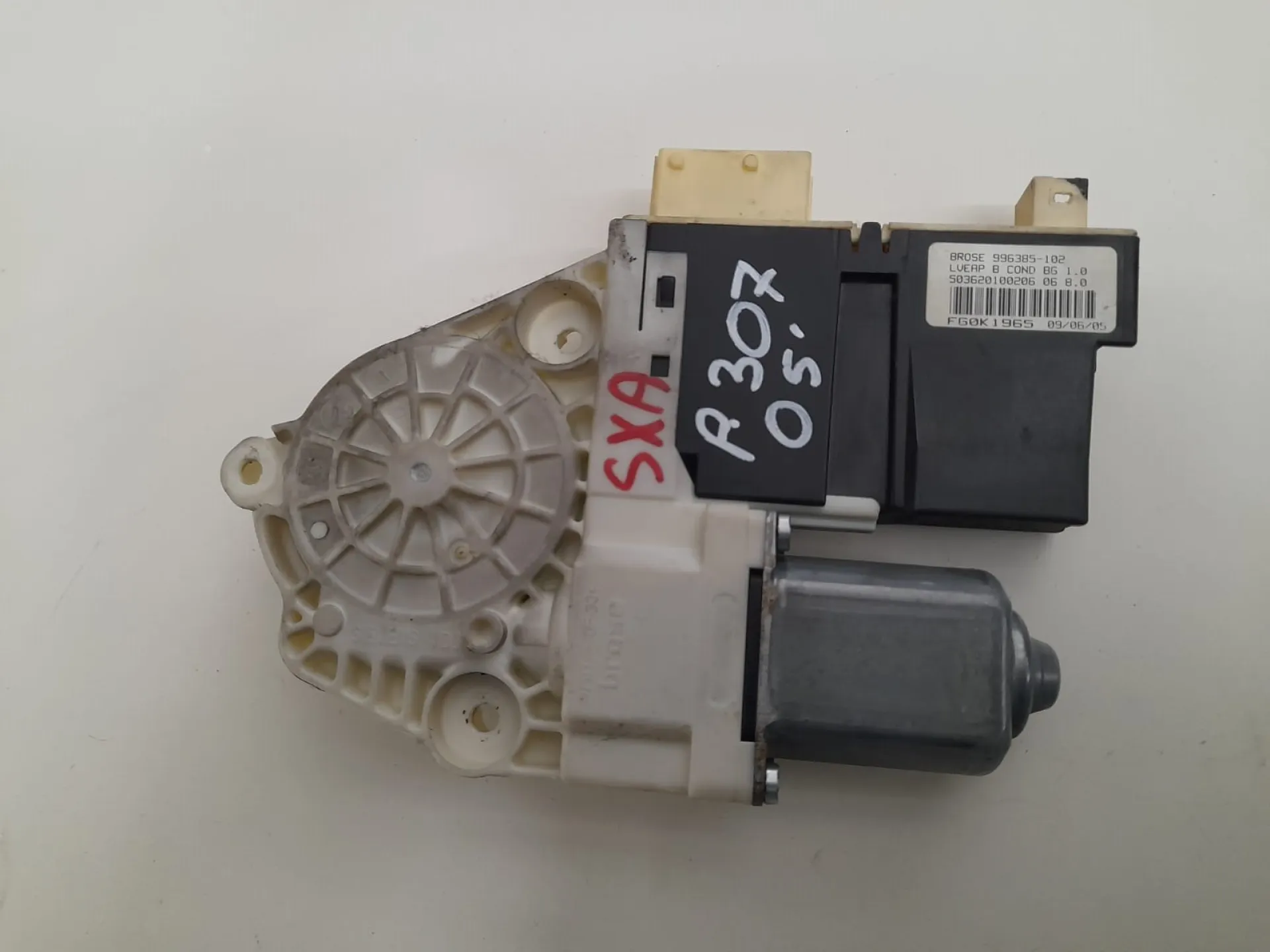 Alzavetro anteriore sinistro Peugeot 307 1.6 D del 2005 CODICE RICAMBIO : 503620100206