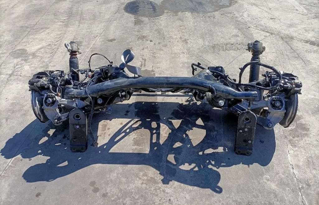 ASSALE POSTERIORE VOLVO V60 Serie (225) D4204T16 diesel 1969 (18>)
