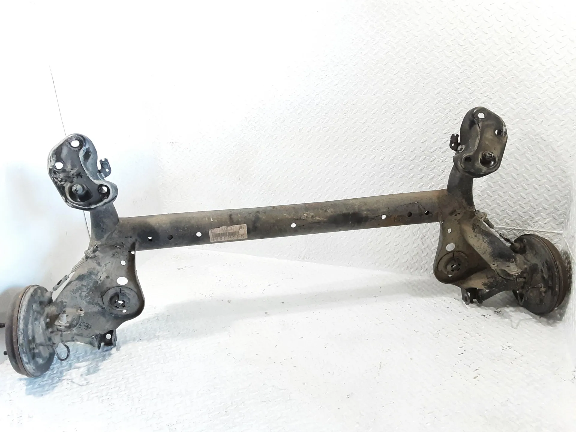 ASSALE POSTERIORE FORD Fiesta 6° Serie STJA, STJB, con codice motore STJC/STJA, STJB, STJC, STJD, STJD Benzina 1200 (08>17)