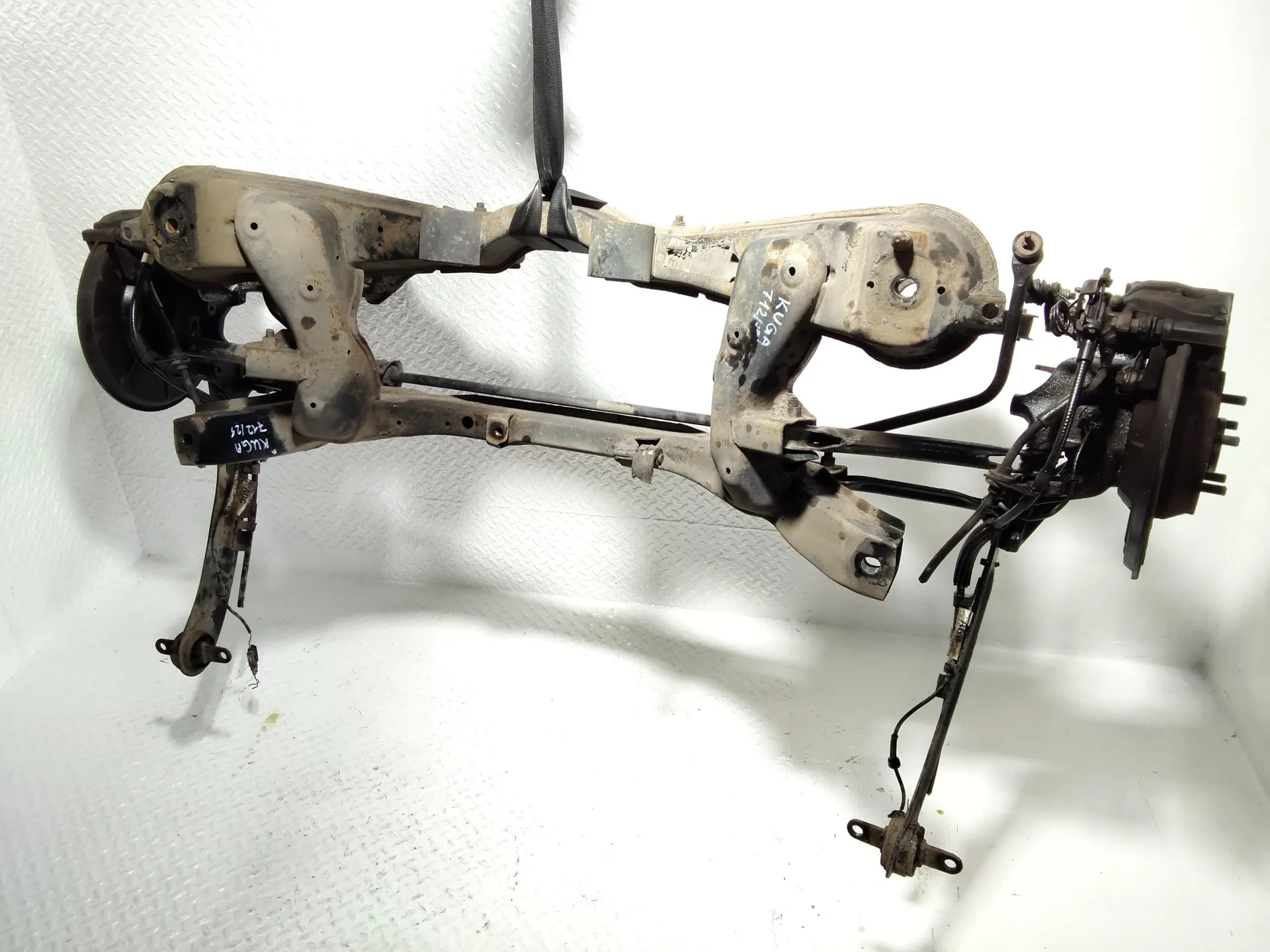 ASSALE POSTERIORE con codice 1575052 da FORD Kuga Serie (CBV) con codice motore TXDA Diesel 2000 (08>13)