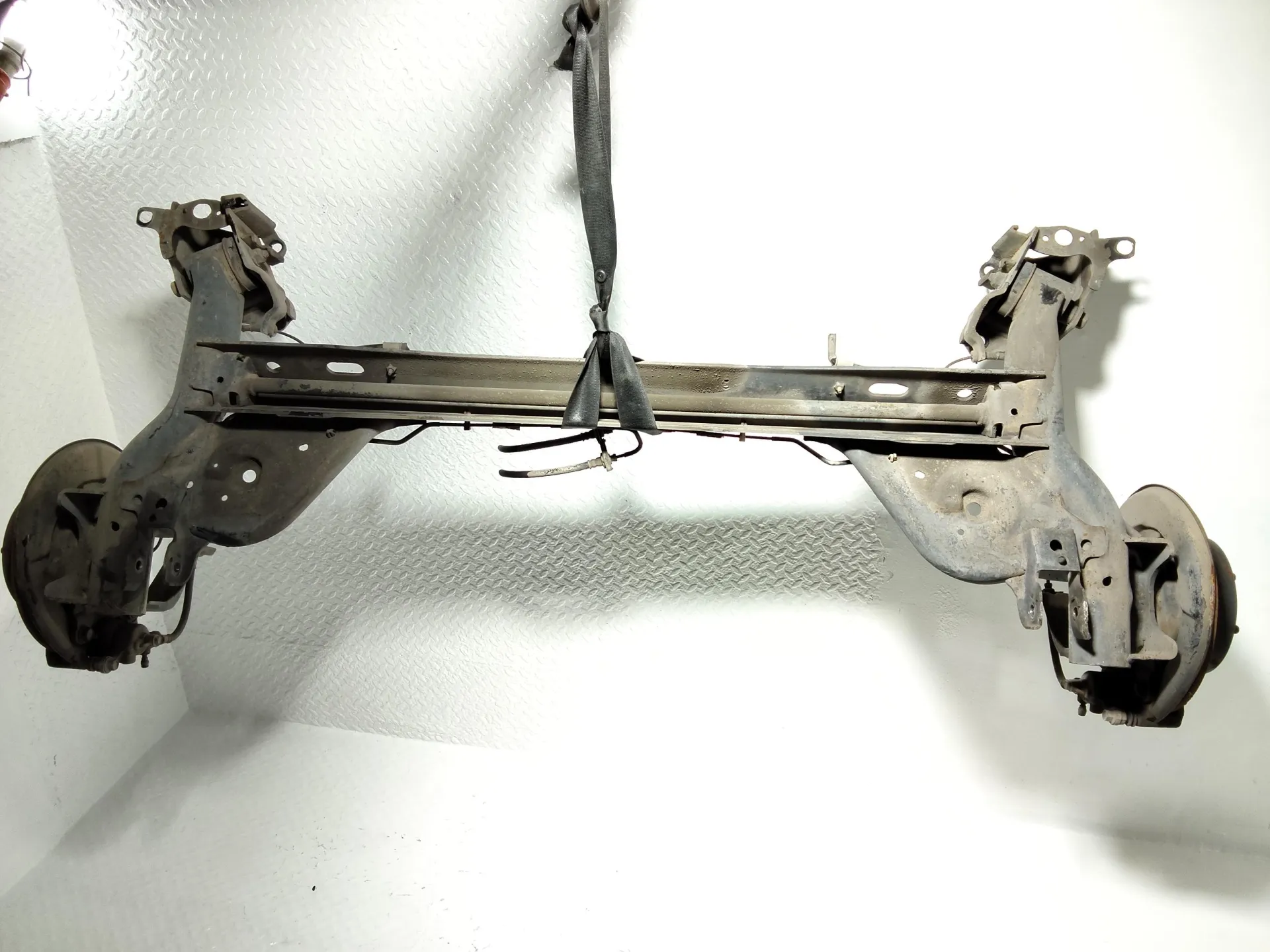ASSALE POSTERIORE con codice 55501BX65A da NISSAN Juke 1° Serie con codice motore K9K Diesel 1500 (10>13)