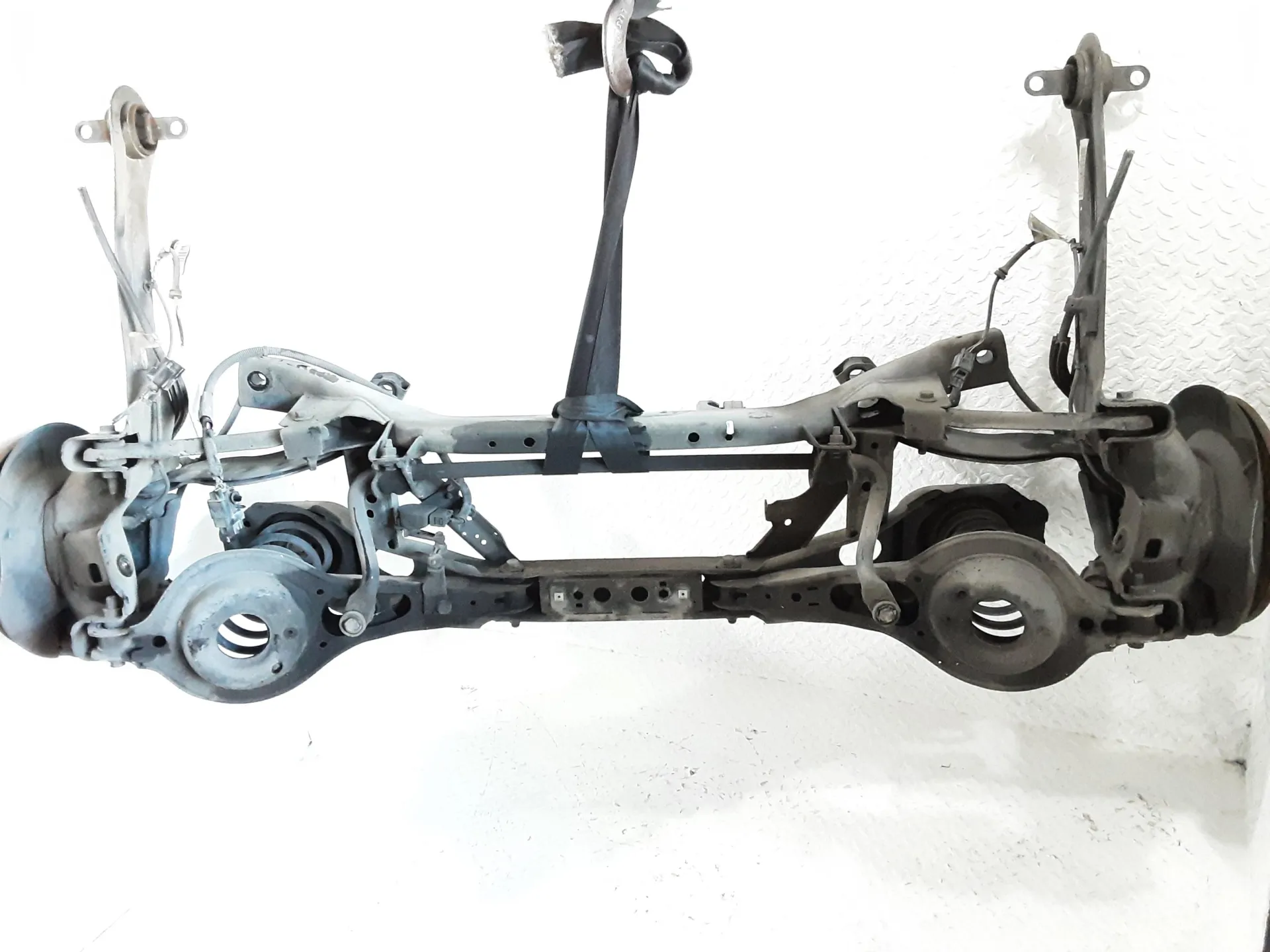 ASSALE POSTERIORE VOLVO V40 Cross Country D 4162 T Diesel 1600 (12>)