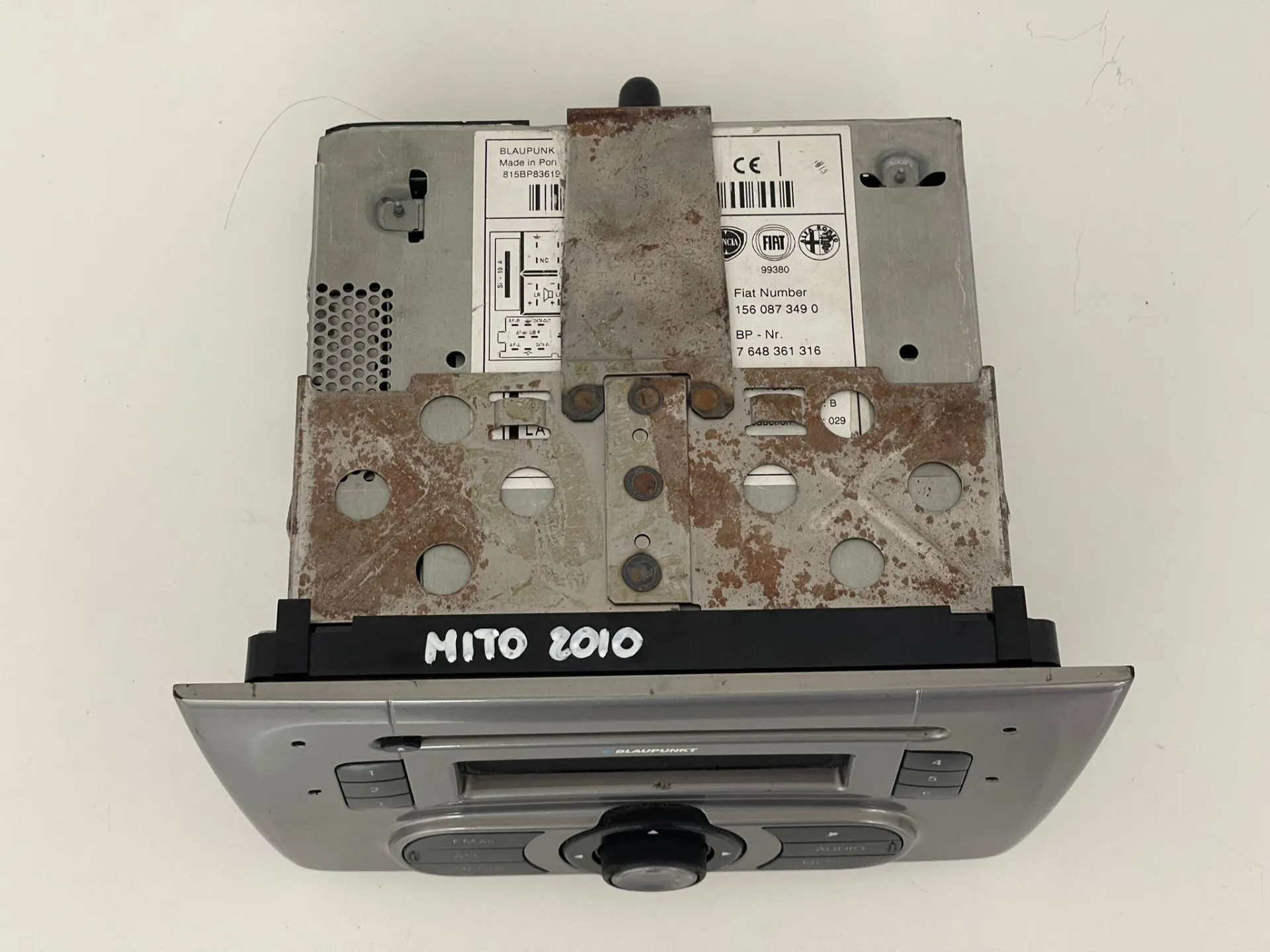 AUTORADIO con codice 74120034487 da ALFA ROMEO Mito Serie (955_) (08>)