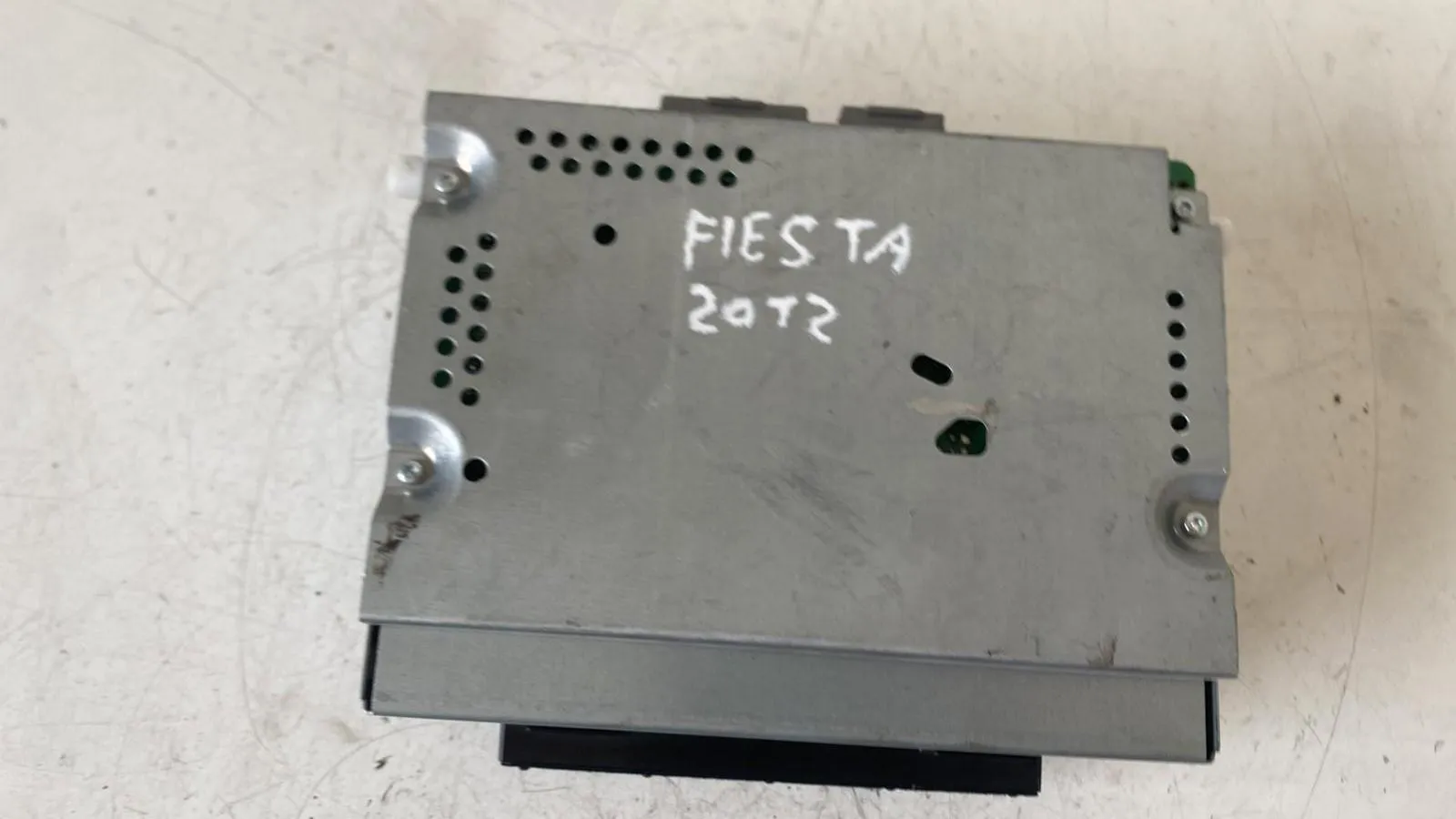 AUTORADIO con codice FDB200 8 Z011138 da FORD Fiesta 6° Serie (08>17)