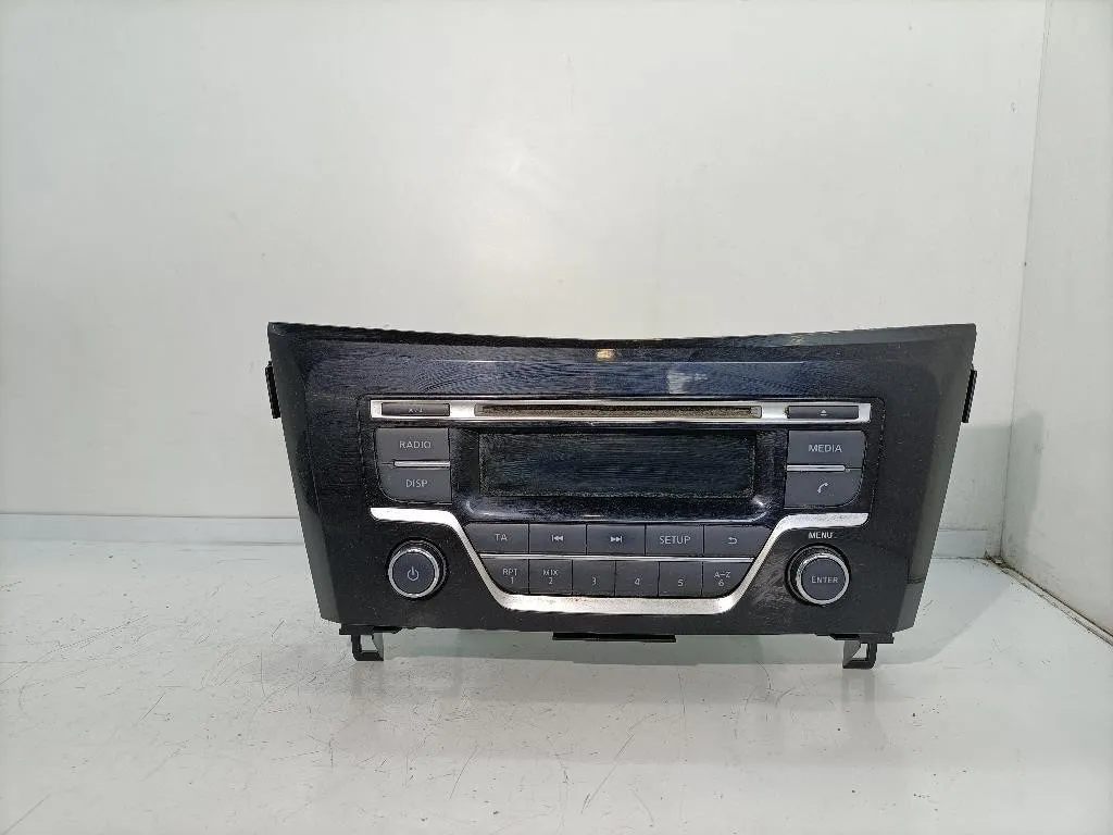 AUTORADIO con codice 281854CA0A da NISSAN Qashqai Serie (14>)