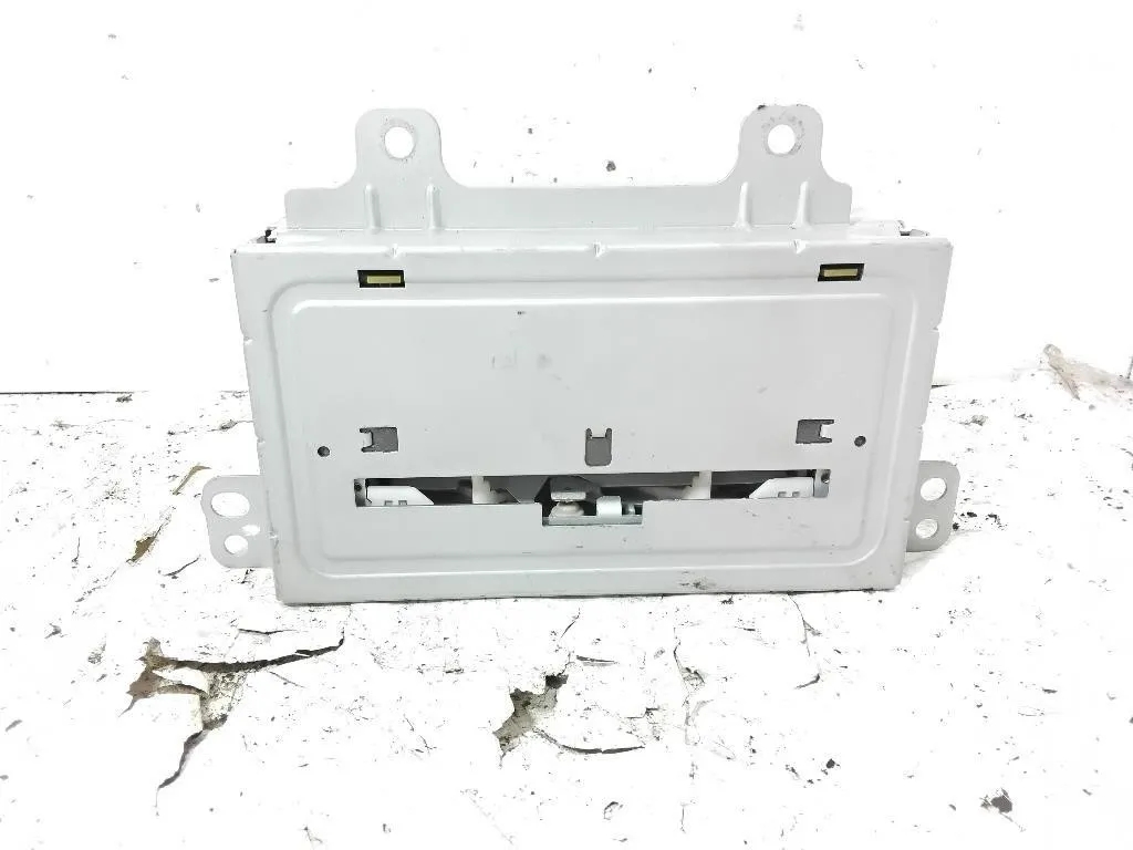 AUTORADIO con codice 7612034236 22883321 da OPEL Zafira Tourer (2010-) (10>)