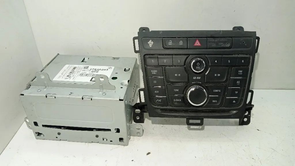 AUTORADIO OPEL Zafira Tourer (2010-) 22836293 A20DT (10>)