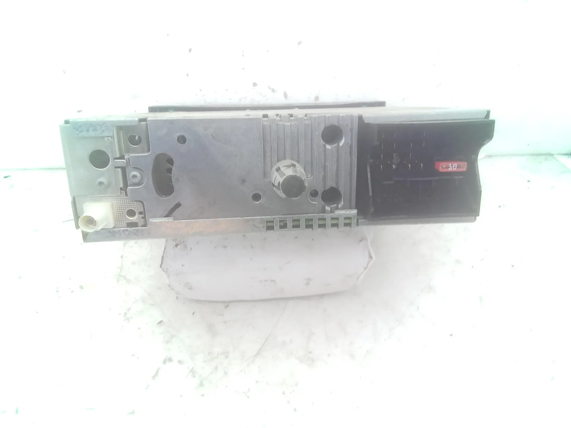 AUTORADIO con codice 7645038392 da PEUGEOT 307 Berlina 2° Serie (05>)