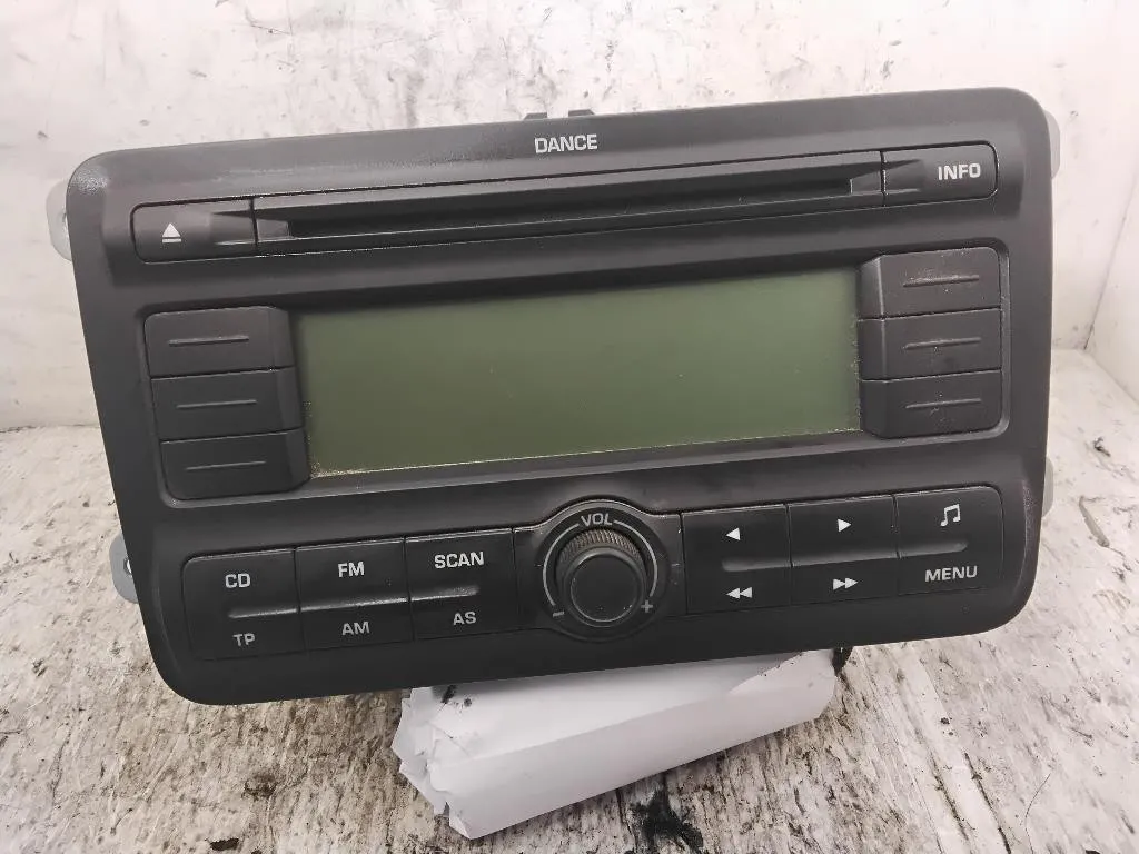 AUTORADIO con codice 5J0035161 da SKODA Roomster 1° Serie (06>)