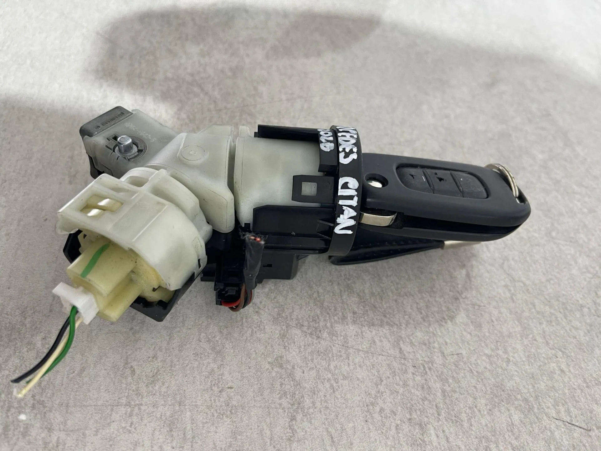 BLOCCHETTO D’ACCENSIONE CON CHIAVE con codice A2C93178600 da A4209056700 MERCEDES Citan W420 Serie con codice motore K9K U8 Diesel 1500
