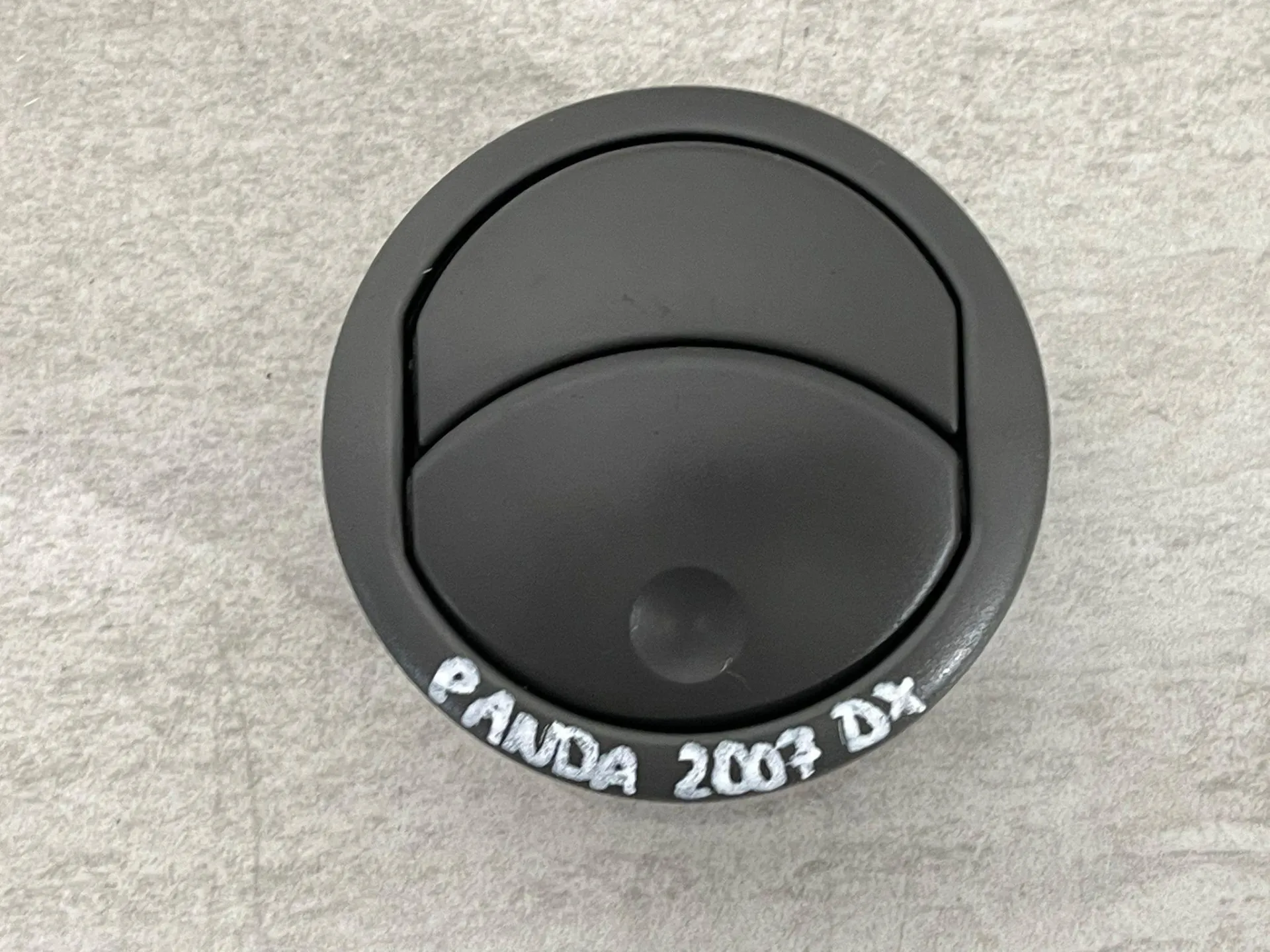 BOCCHETTA ARIA CRUSCOTTO DX FIAT Panda 2° Serie 735412572 con codice motore 188A8000 (03>10)