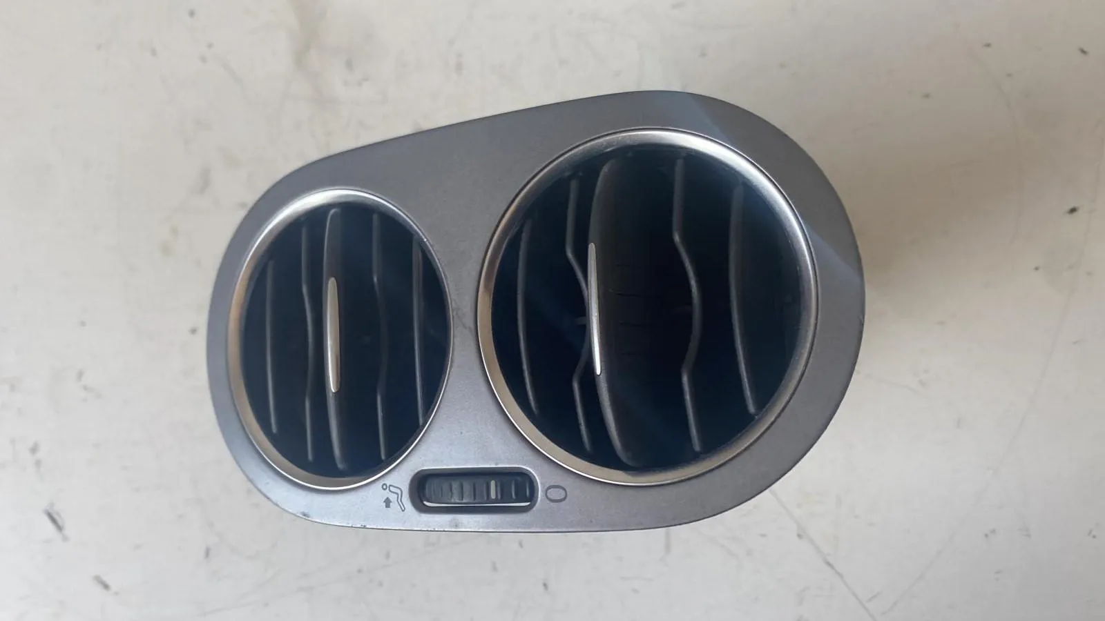 BOCCHETTA ARIA CRUSCOTTO DX VOLKSWAGEN Tiguan 2° Serie (11>15)