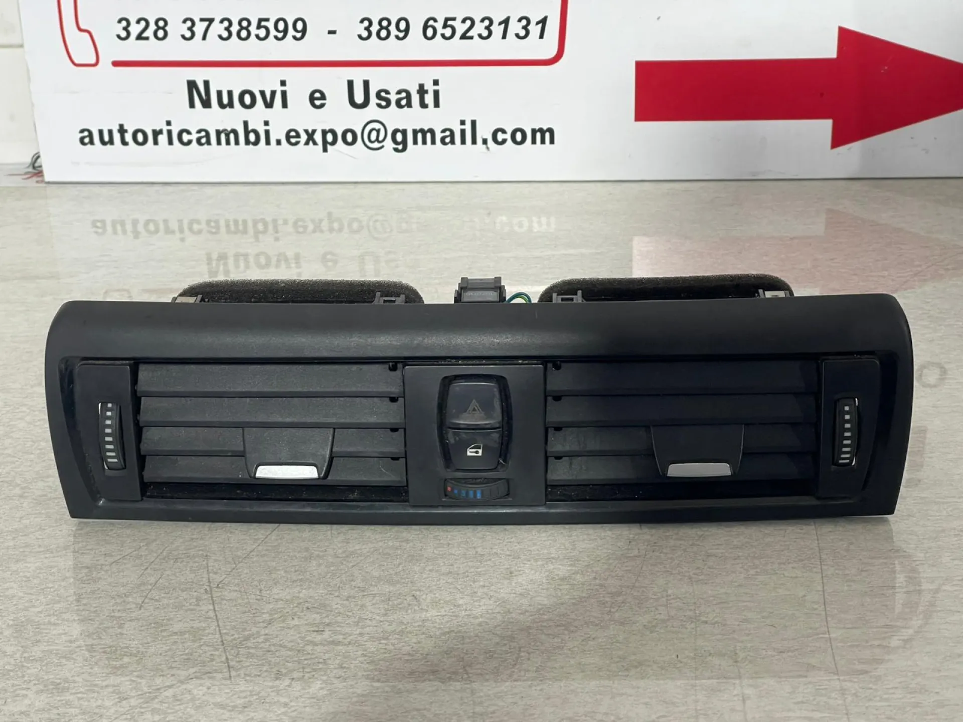 BOCCHETTE ARIA CRUSCOTTO con codice 9207116-12 da BMW Serie 1 (F21) (12>18)