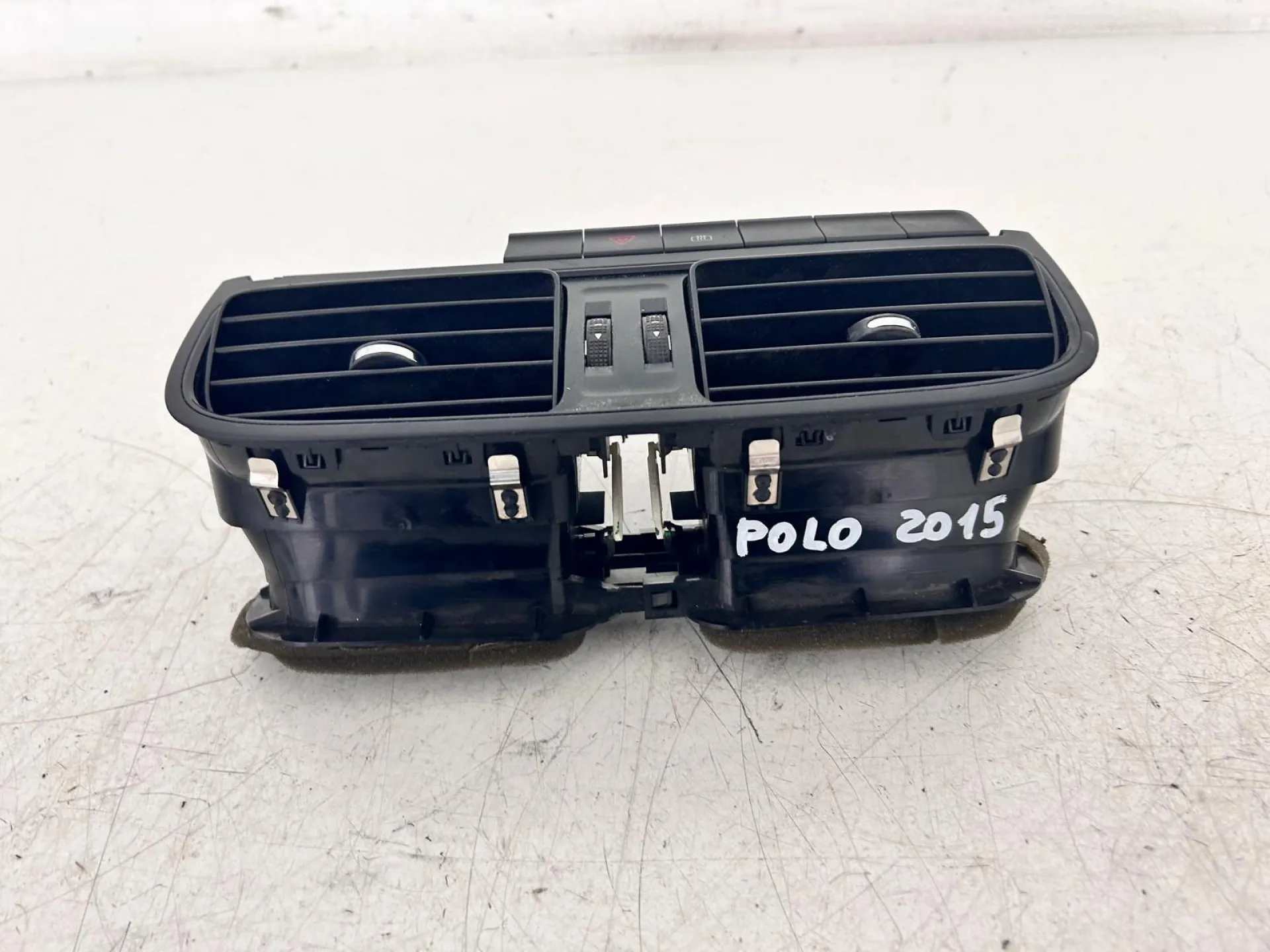 BOCCHETTE ARIA CRUSCOTTO con codice 6C0819728BWW da VOLKSWAGEN Polo 5° Serie (09>17)