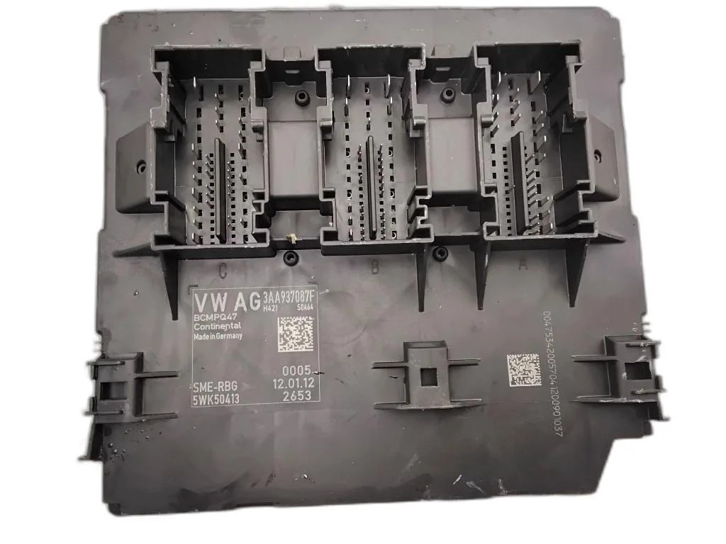BODY COMPUTER con codice 3AA937087F da VOLKSWAGEN Passat Serie (A32,A33) (11>)