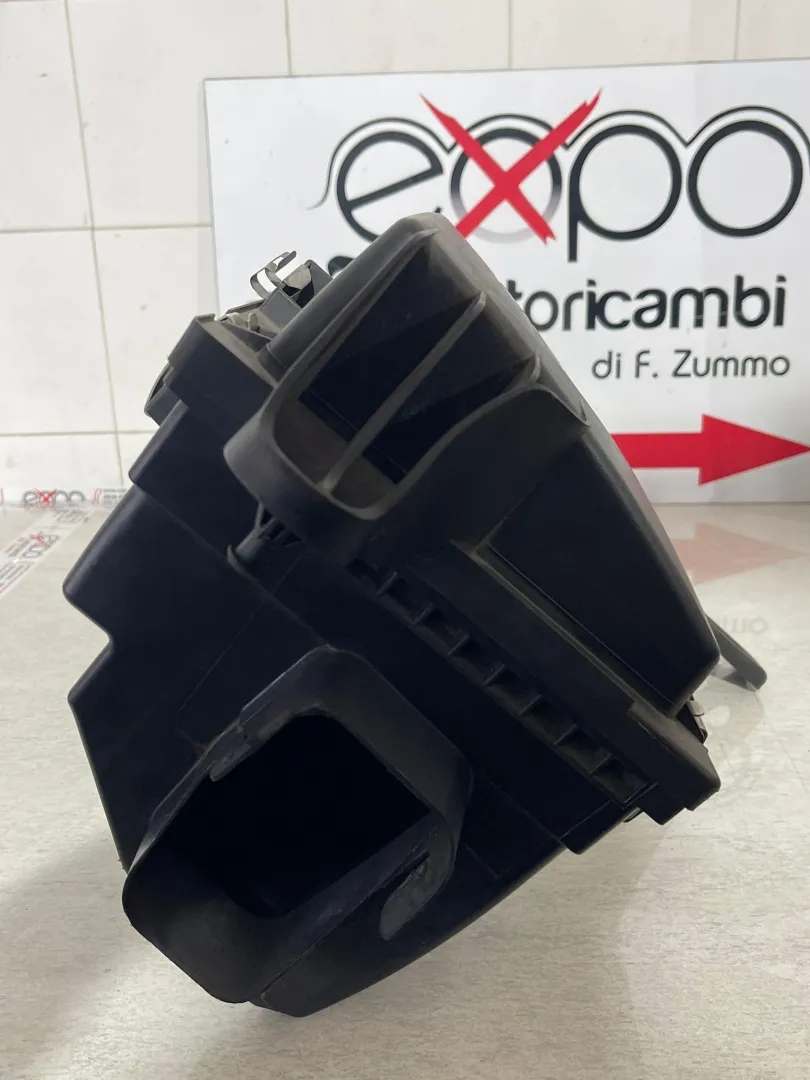 BOX SCATOLA FILTRO ARIA con codice 107376-10 da 13718511655 BMW Serie 1 (F21) con codice motore N47D20C Diesel 2000