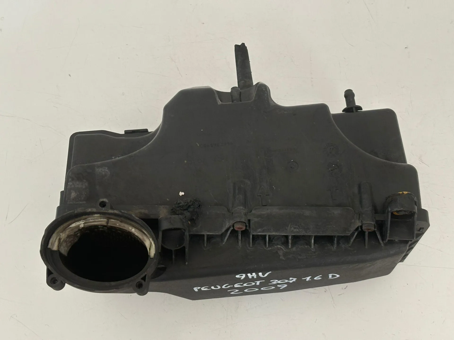 BOX SCATOLA FILTRO ARIA PEUGEOT 307 Berlina 2° Serie con codice motore 9HV/9HV Diesel 1600 (05>)