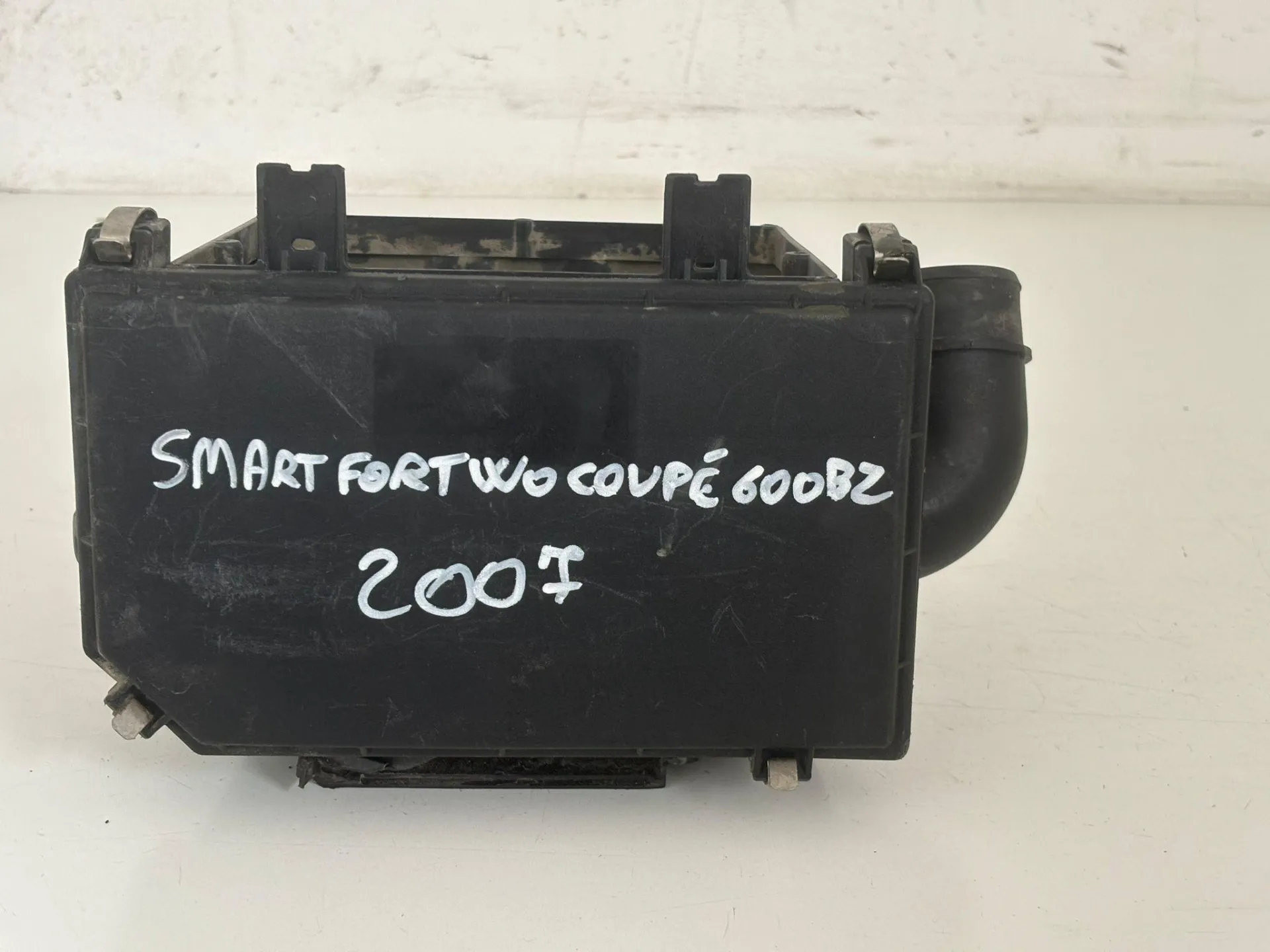 BOX SCATOLA FILTRO ARIA con codice 0003585 V004 da SMART Fortwo Coupé (W451) Benzina 600 (07>15)