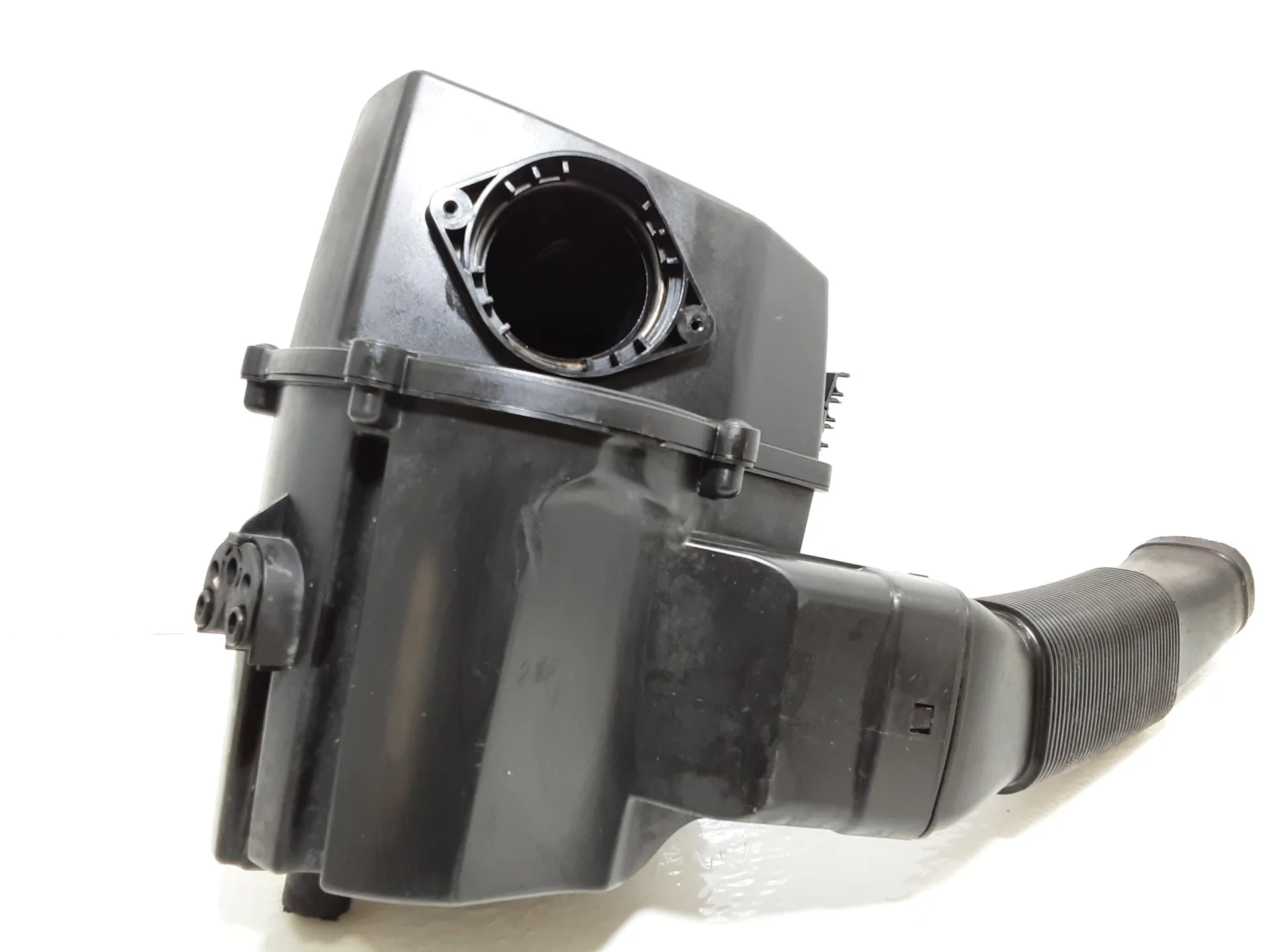 BOX SCATOLA FILTRO ARIA con codice 6R0129601G da VOLKSWAGEN Polo 5° Serie con codice motore CFWA Diesel 1200 (09>17)