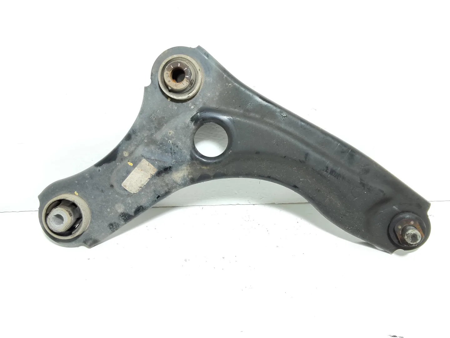 BRACCIO OSCILLANTE ANTERIORE DESTRO con codice 545008653R da DACIA Sandero Stepway Serie (21>)